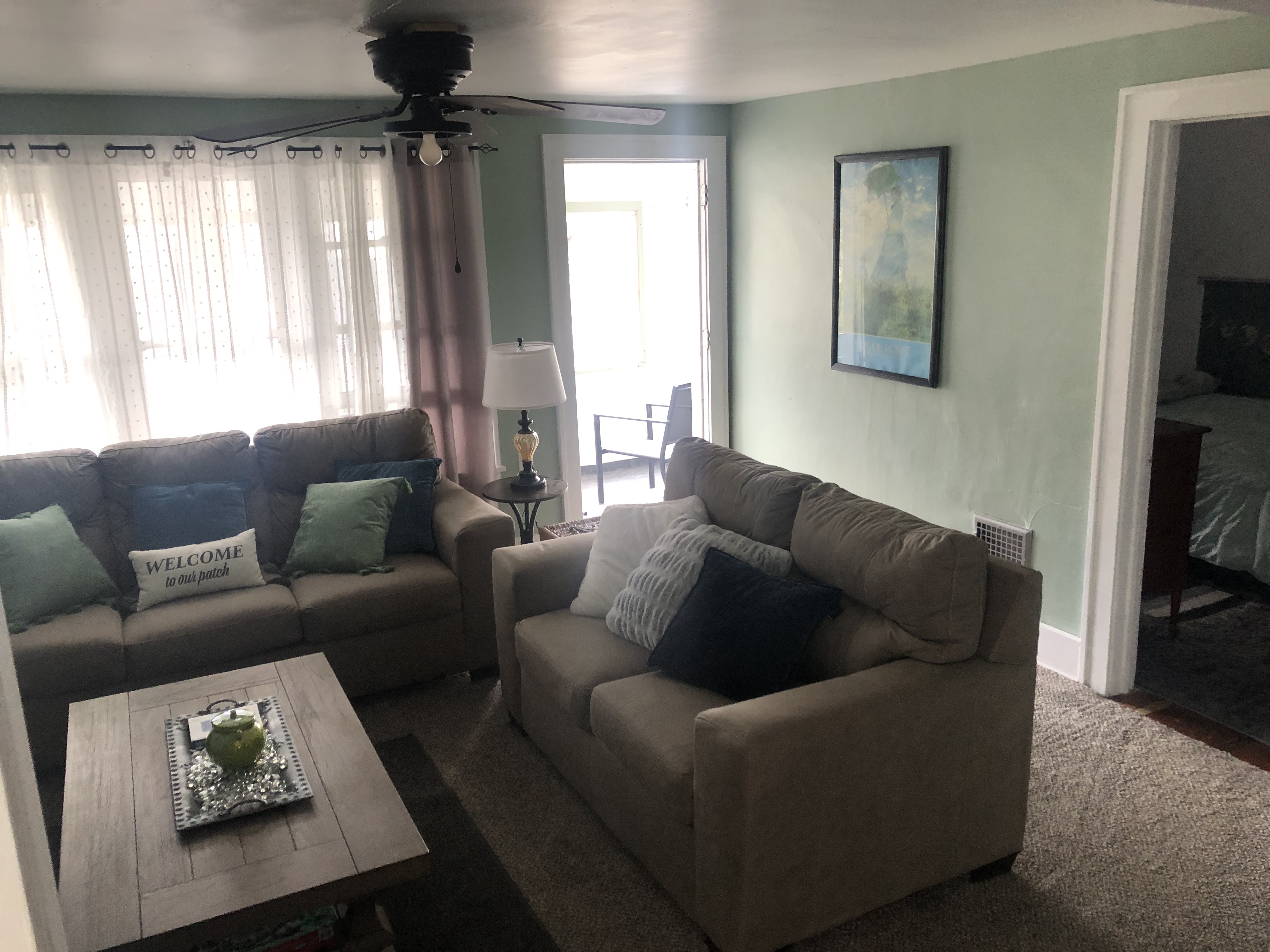 Cozy and Spacious 2-bedroom Upper in Fredonia