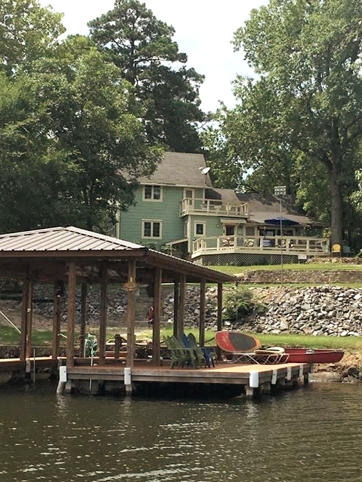 The Quintessential Lake Cabin Houses for Rent in Hot Springs