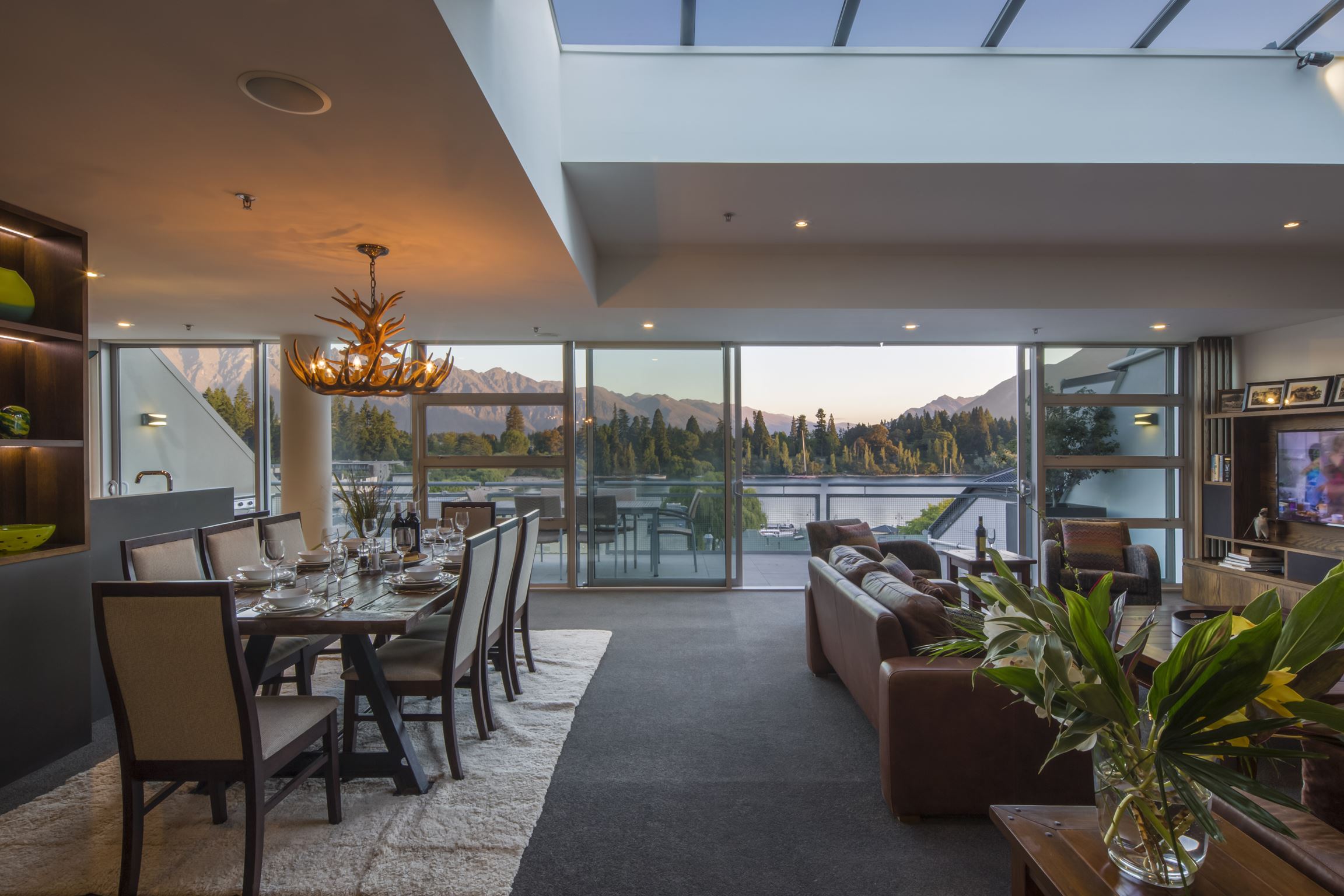 Shotover Penthouse and Spa Queenstown, New Zealand Airbnb