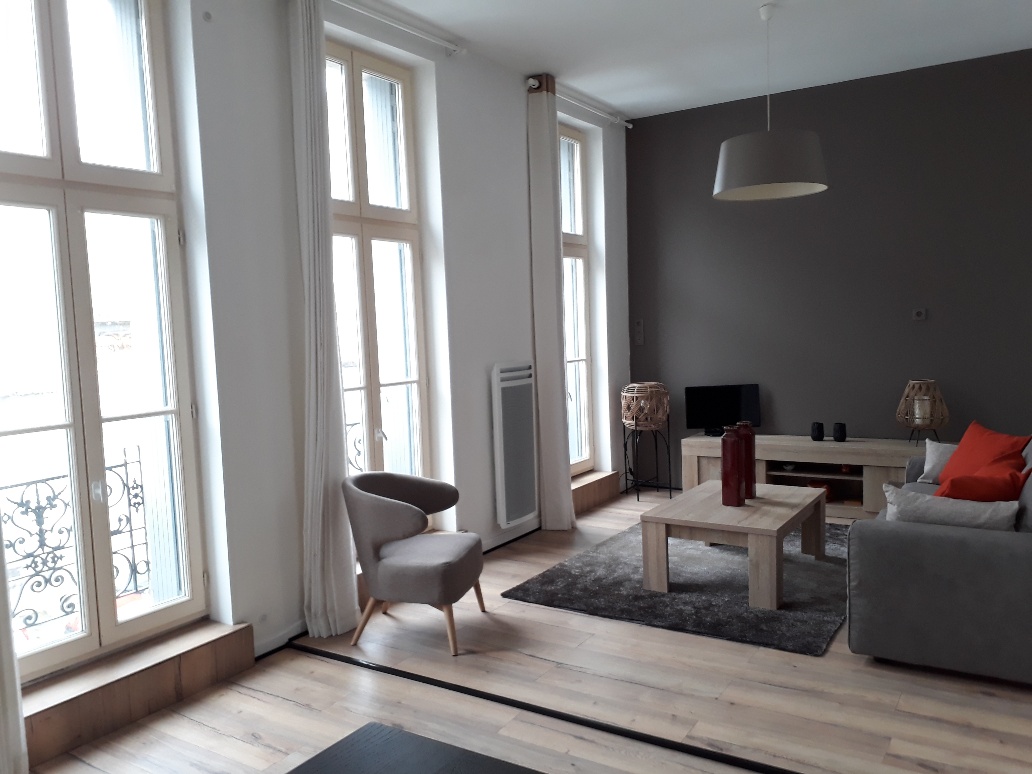 COSY ZEN HYPER CENTER APARTMENT***