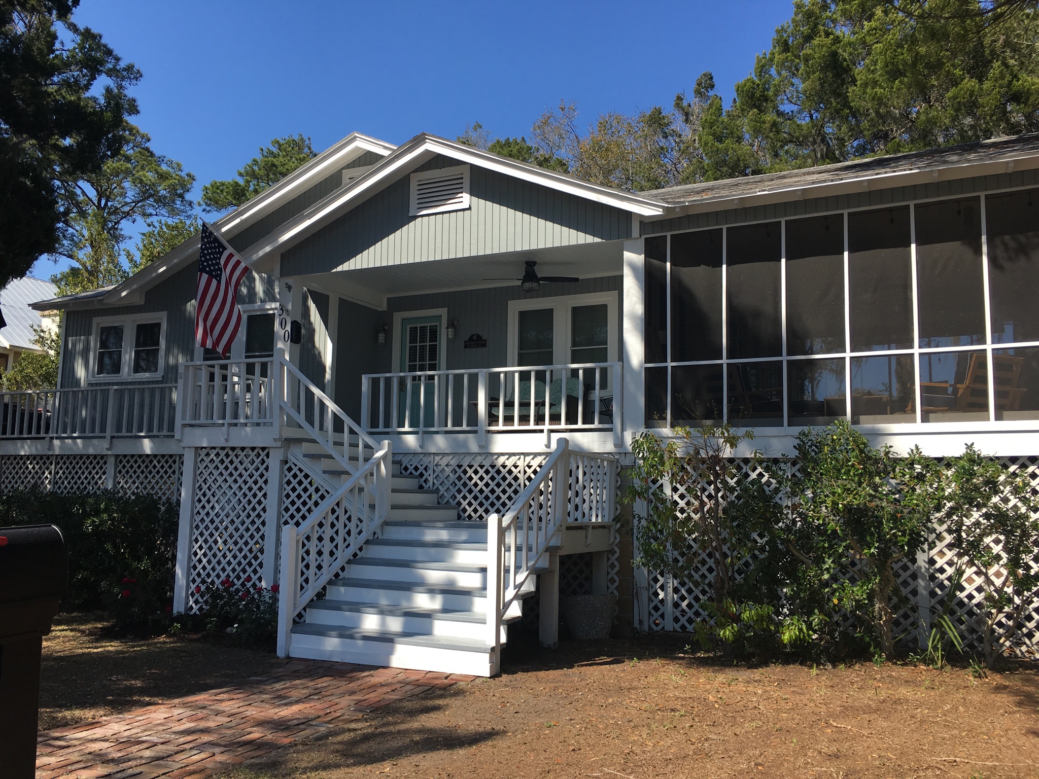 Grandview Cottage on the St. Marys Best location! Cottages for Rent