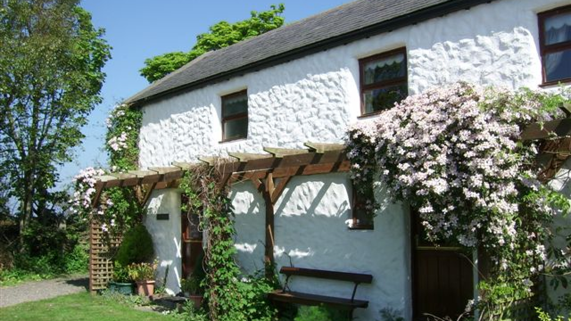 Close Taggart - Thie Lough