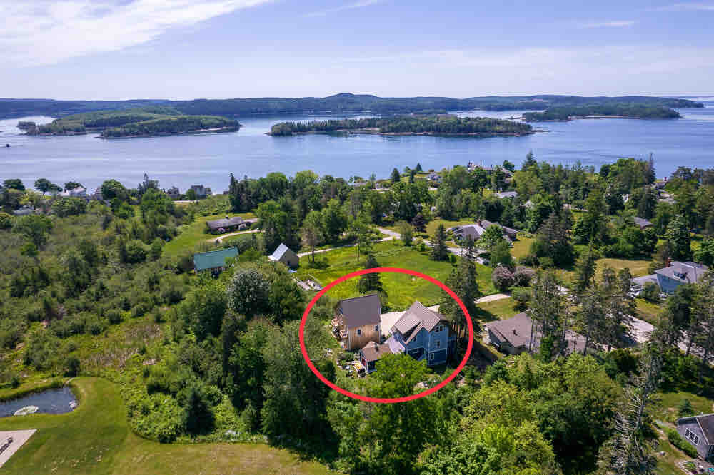 LARGE Coastal Cottage Houses for Rent in Castine, Maine, United