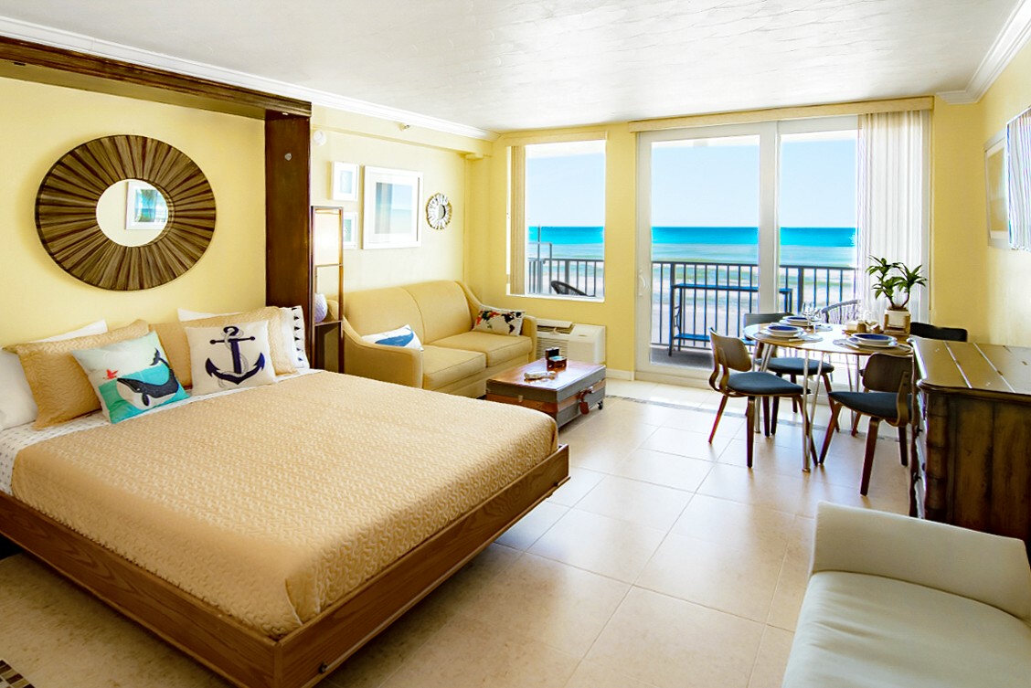 Beachfront Studio, Balcony with Amazing View