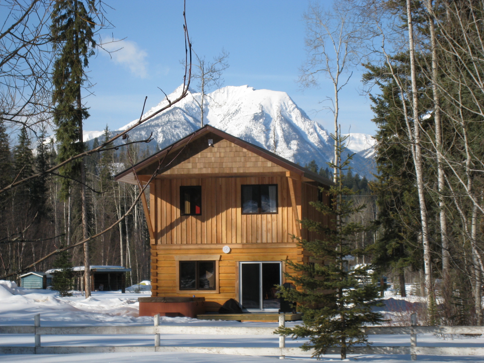 Home Lodge Golden (Canada) Canada "The Lodge" @KICKING HORSE KABINS (w/ hot tub) - Cabins for Rent in