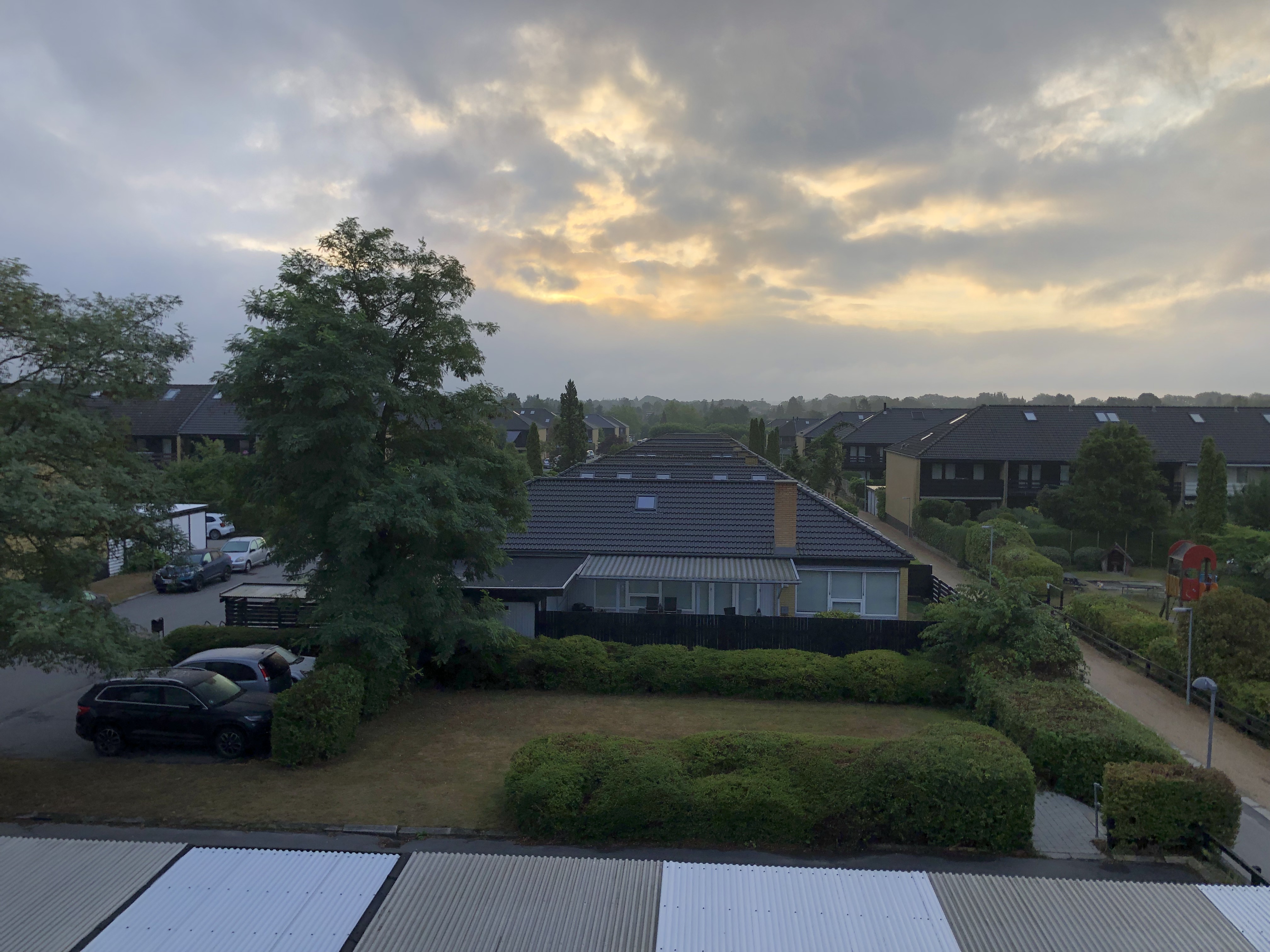 Large bright townhouse with plenty of space