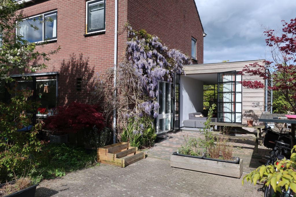 Spacious home with garden close to centre — Amsterdam stay
