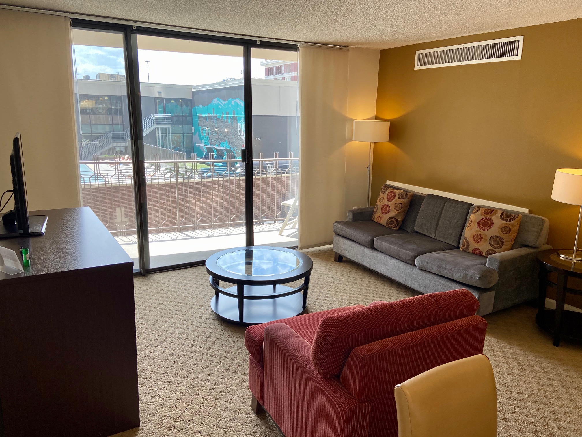 Sunny Southwest Exposure! Brooks Tower One-Bed 5A in CBD, Denver