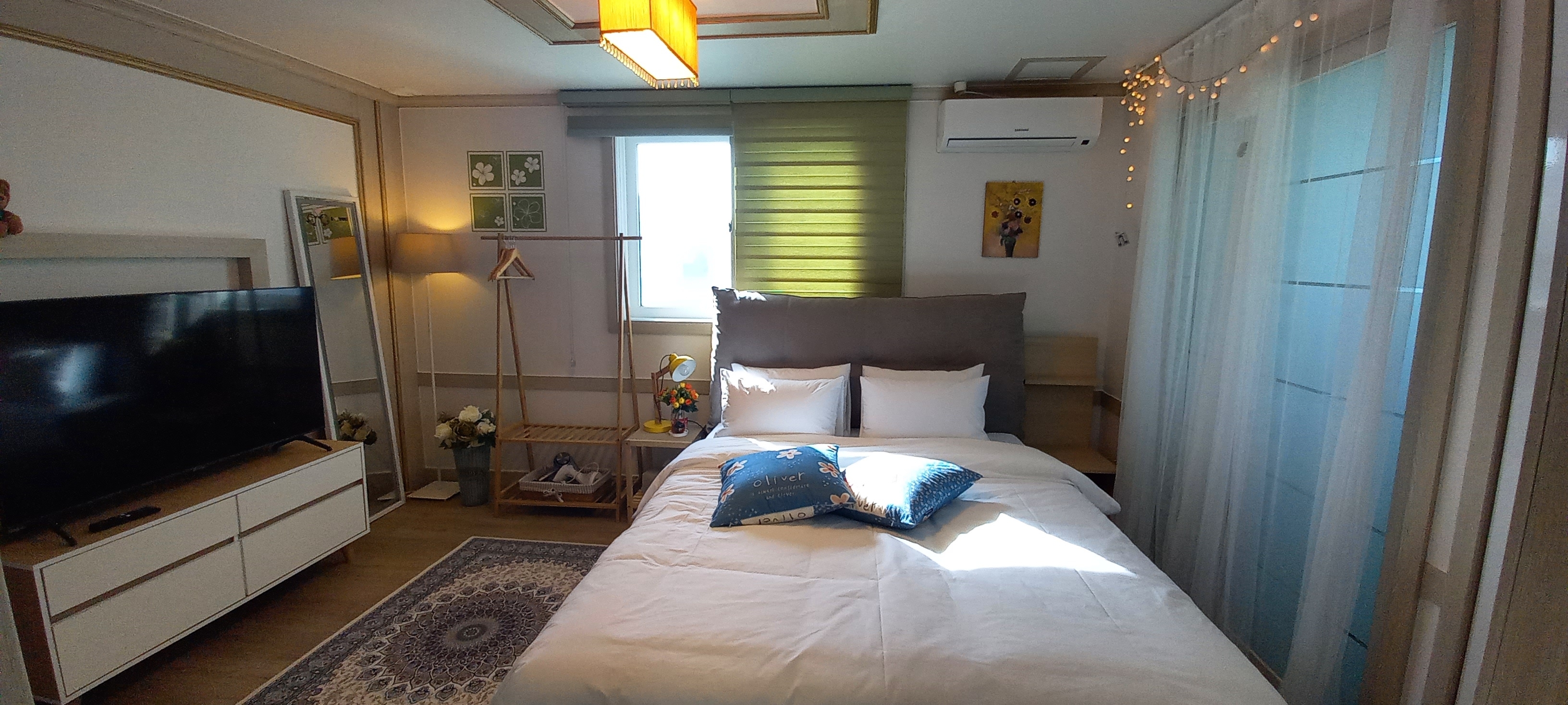 High-speed (out-of-town) terminal walkable ¤ Clean spacious 1.5 room ¤ convenience ticket ¤ Walking ticket ¤ Free Parking ¤