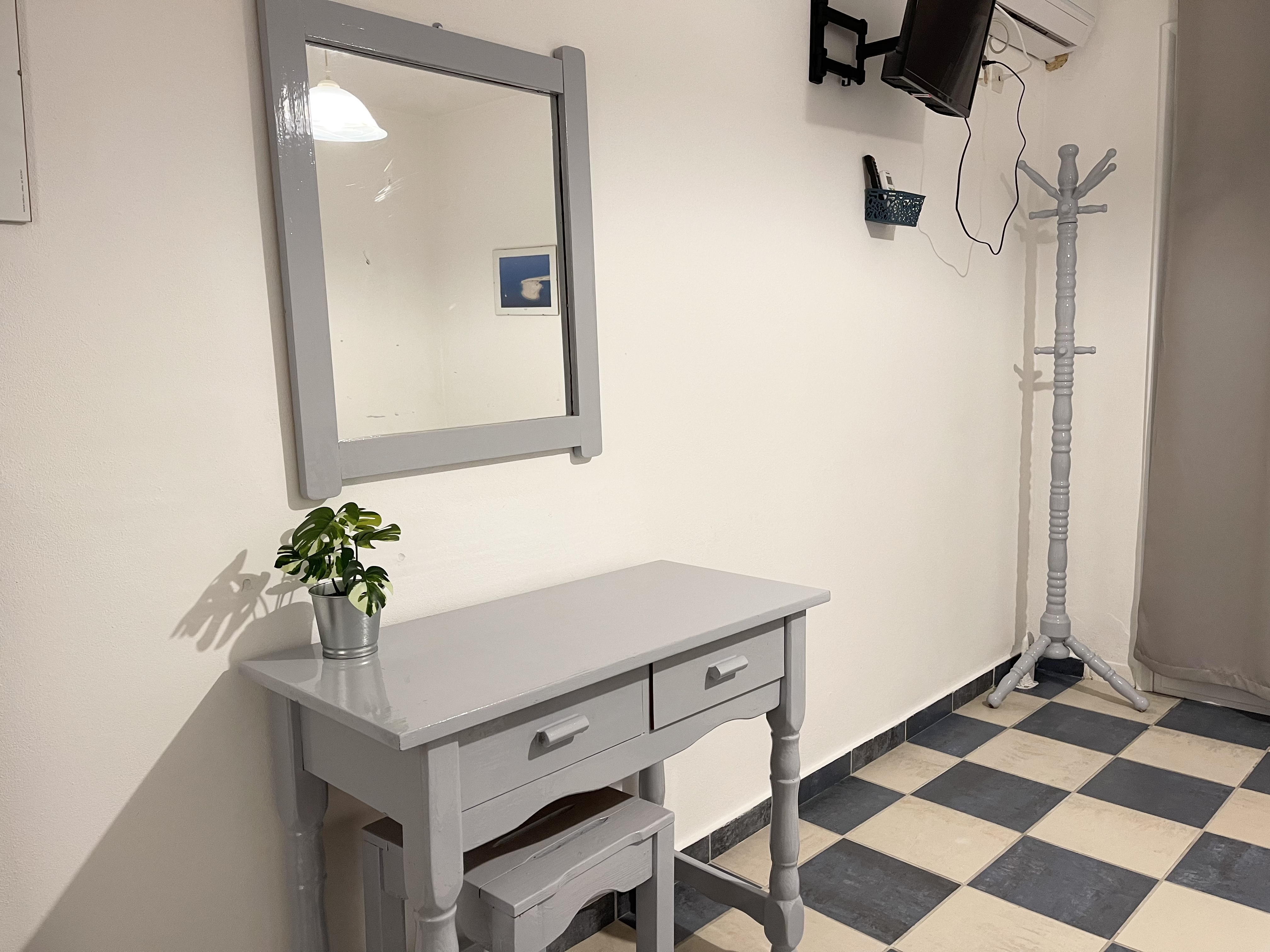 Amazing location,large bathroom No2