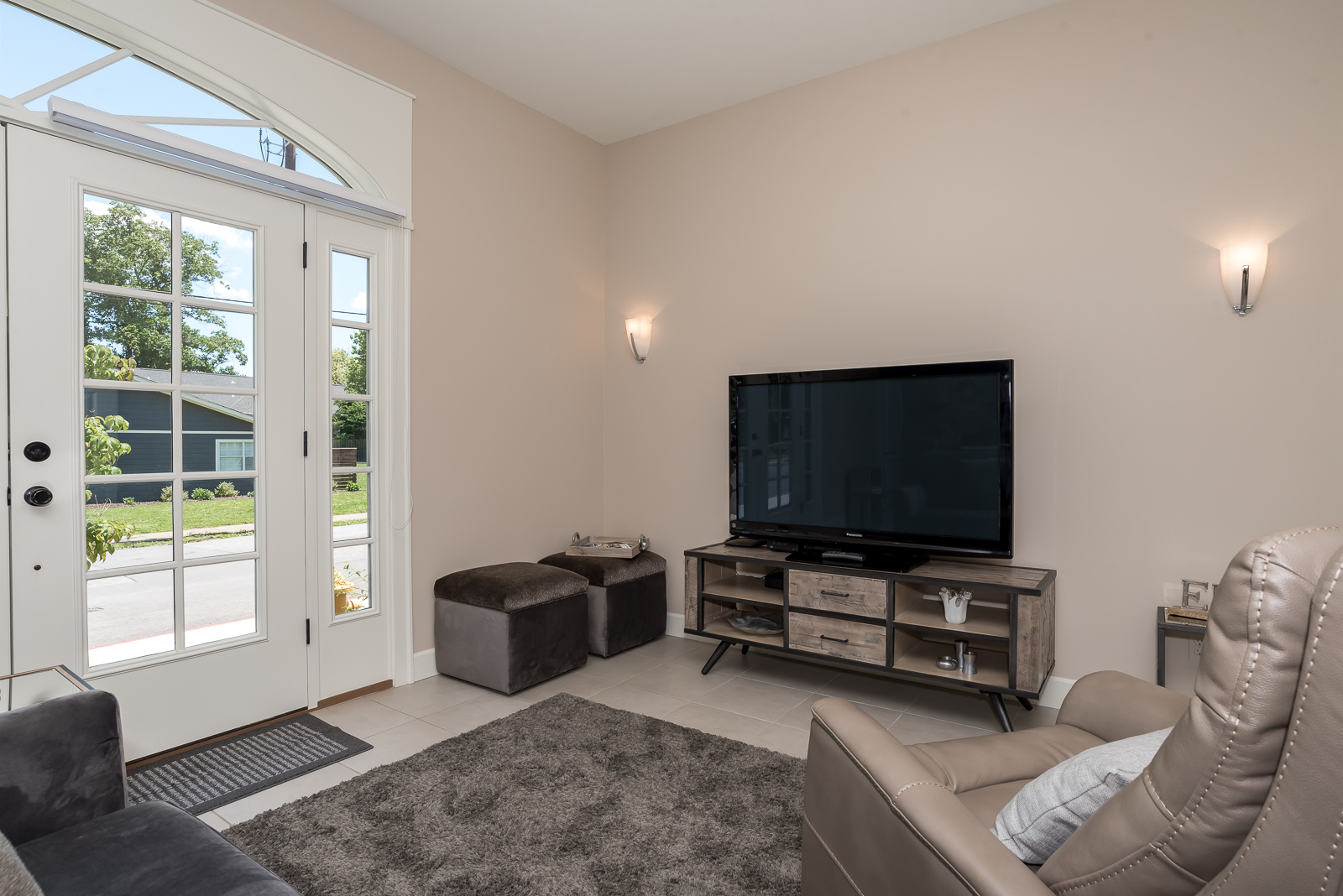 Beautiful Newer Condo in DT Bentonville!