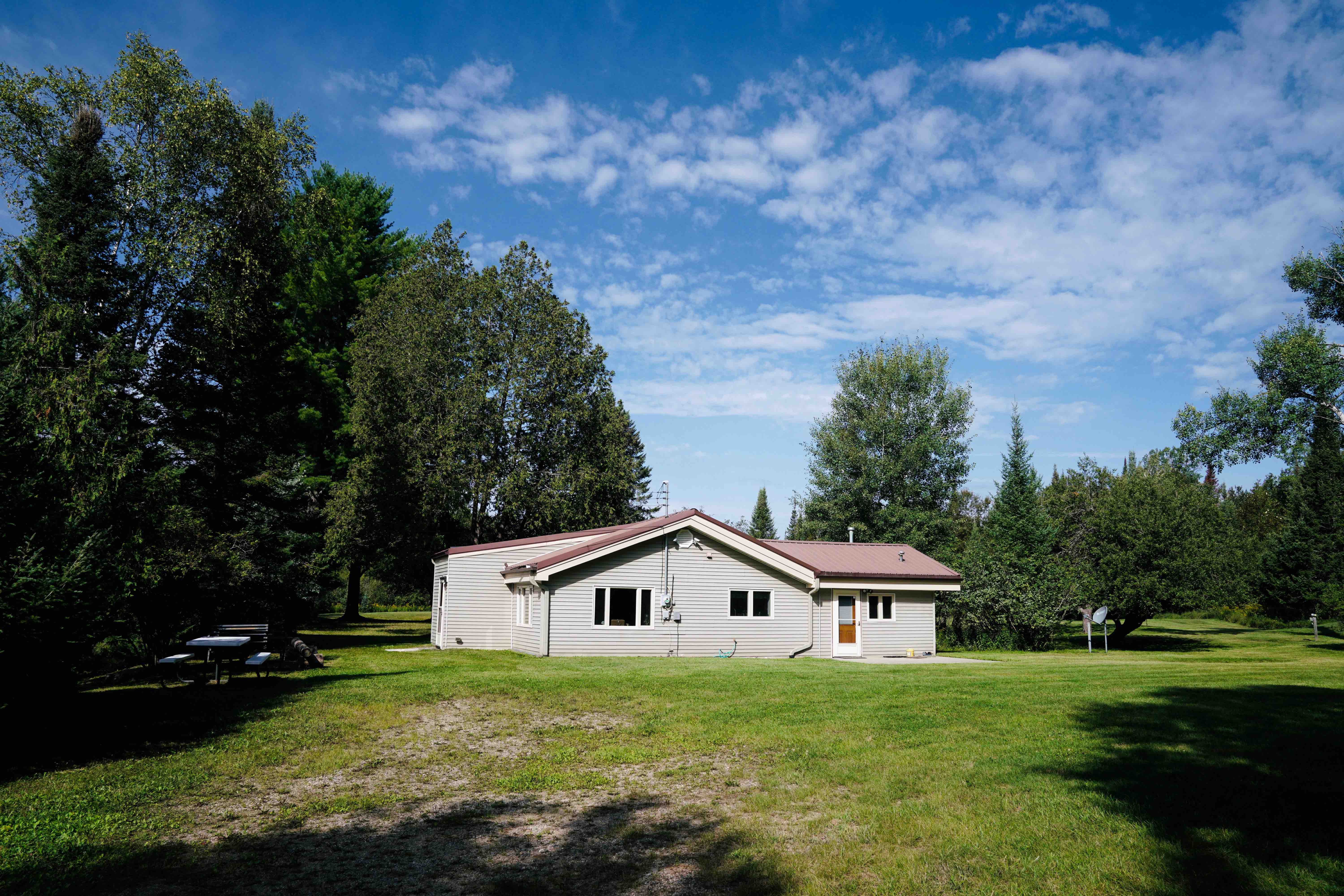 Pigeon river cabin (1/4 mile from treetops resort) Cabins for Rent in
