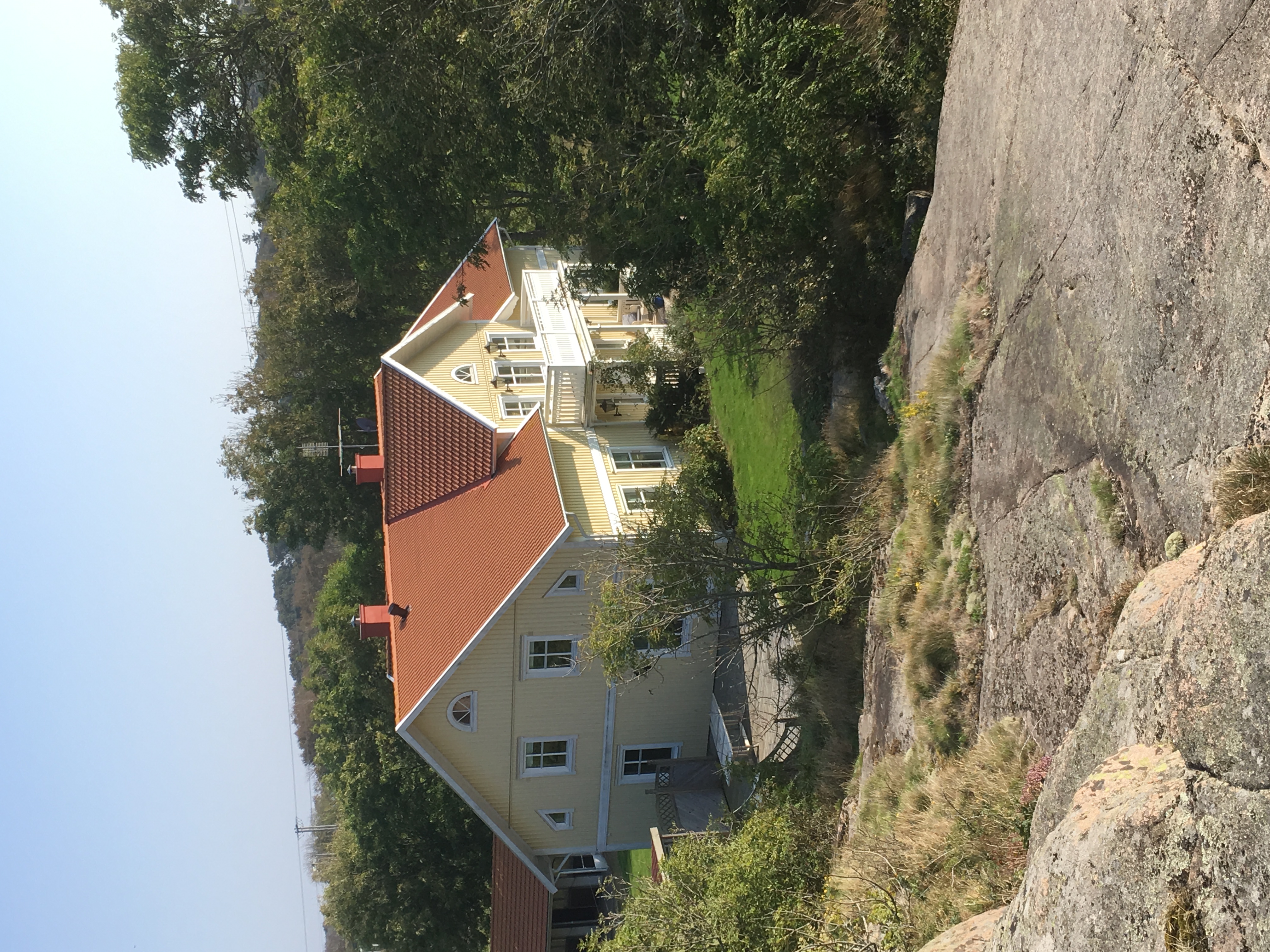 Kustnära herrgårdsvilla i natursköna Bohuslän - Villor att hyra i