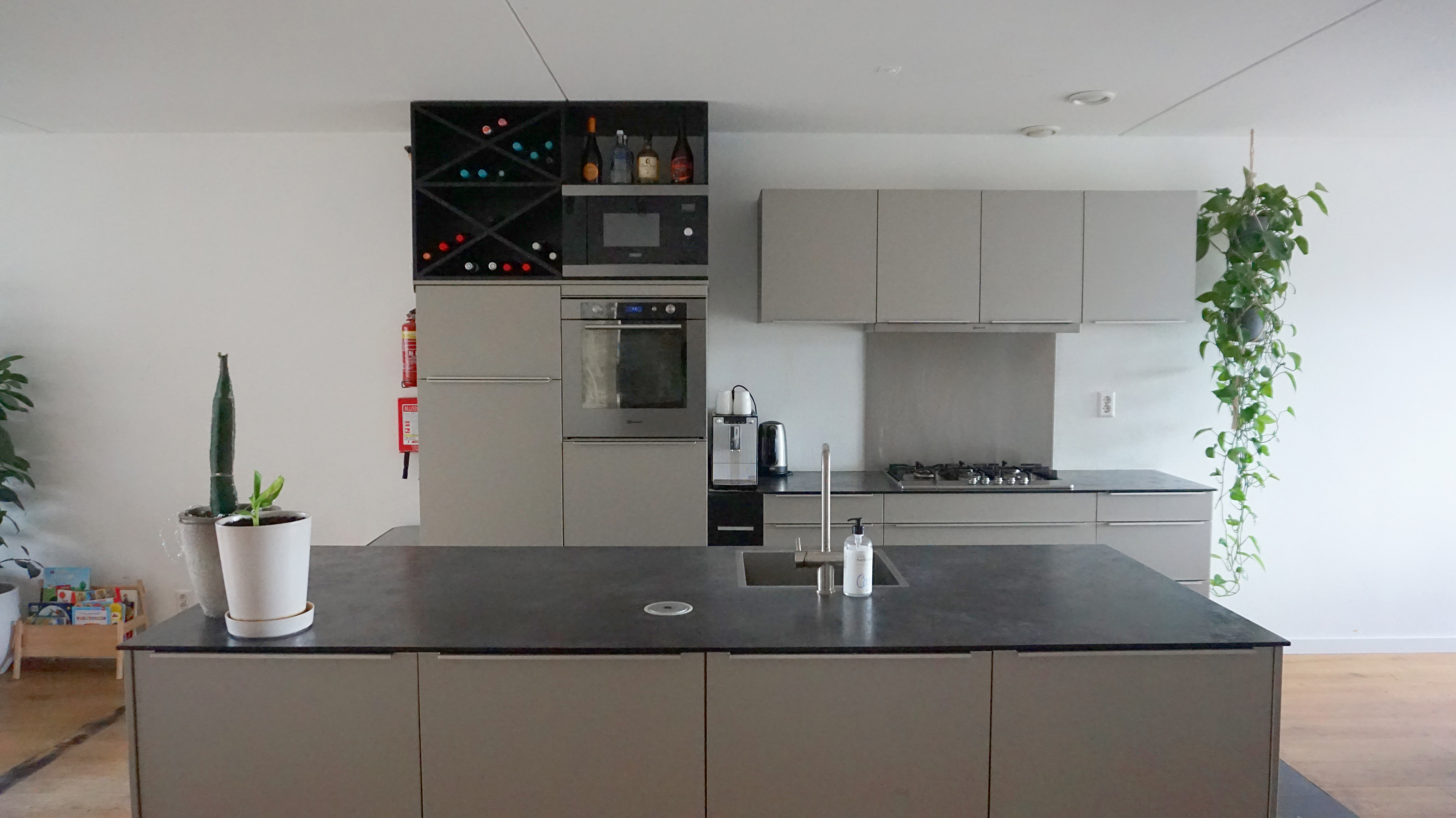 3-bedroom Family Apartment in trendy A'dam West! โ Amsterdam stay