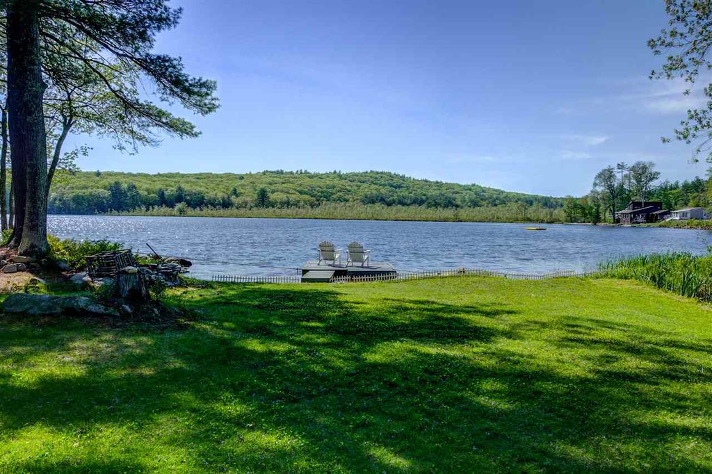 Picturesque Dunbarton Waterfront Cottage Houses for Rent in Dunbarton