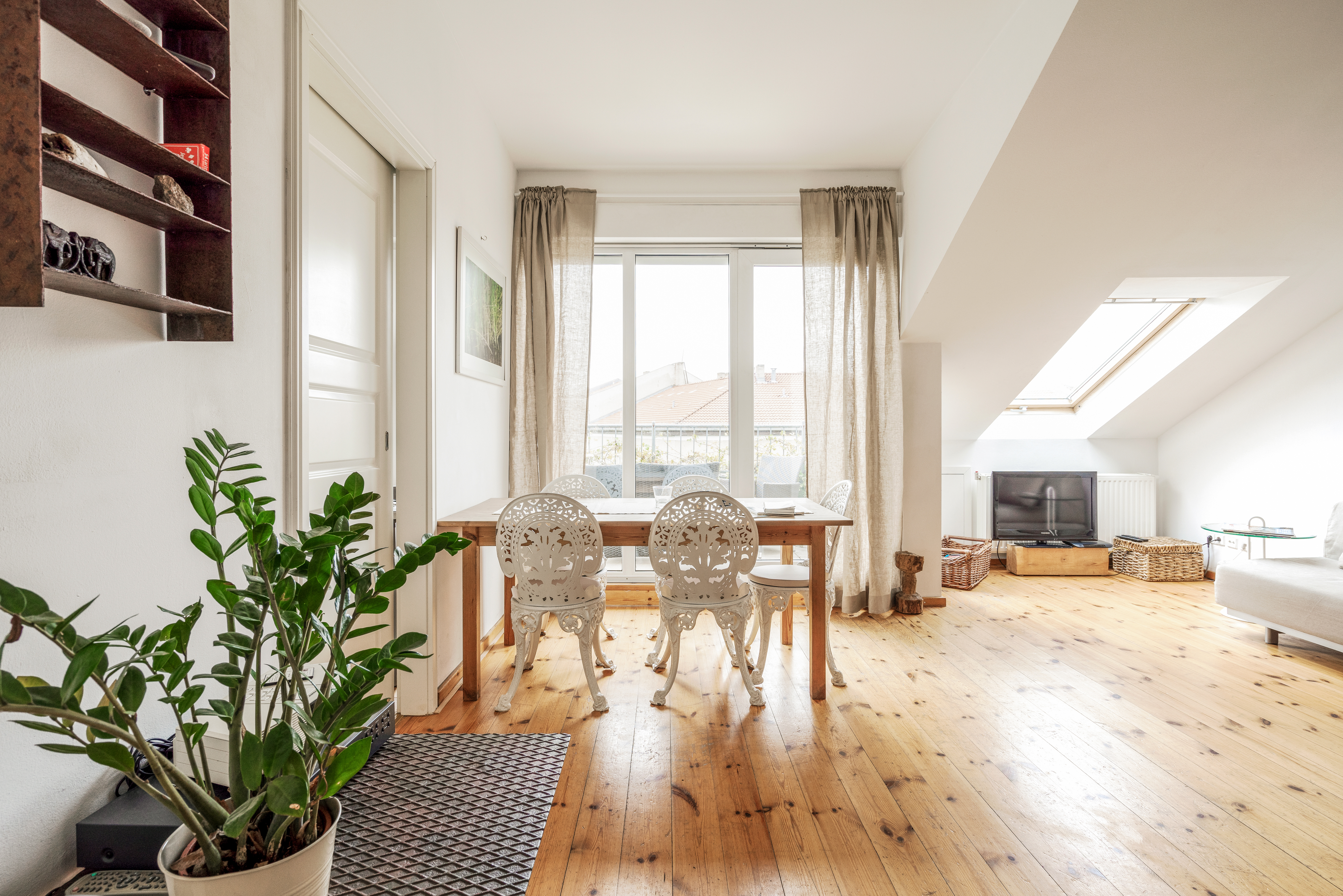 Designer Top-Floor Flat / 2 Roof Terraces in Mitte in Brunnenstr. Süd, Berlin