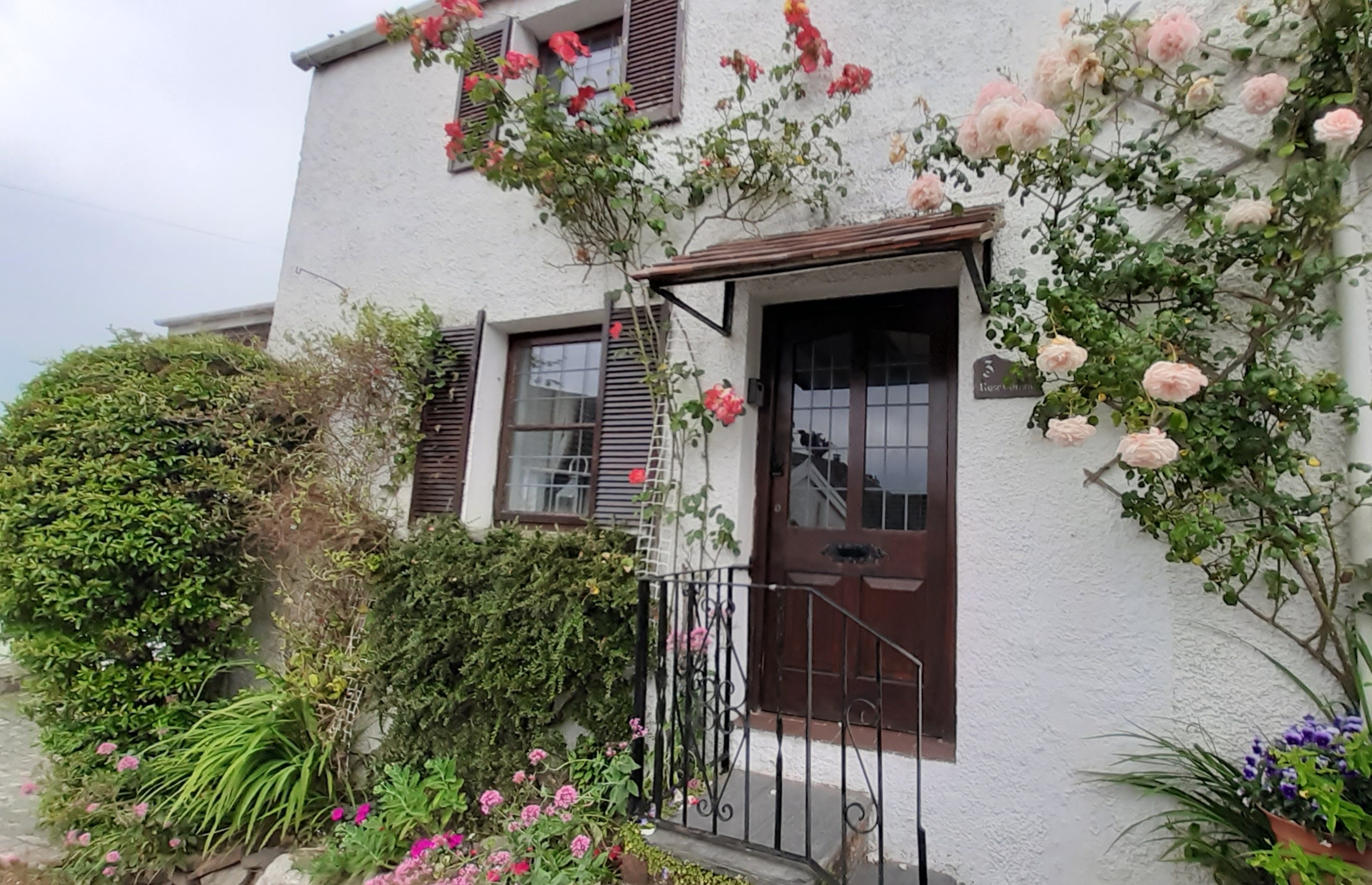 Mumbles fisherman cottage with sea view Cottages for Rent in The