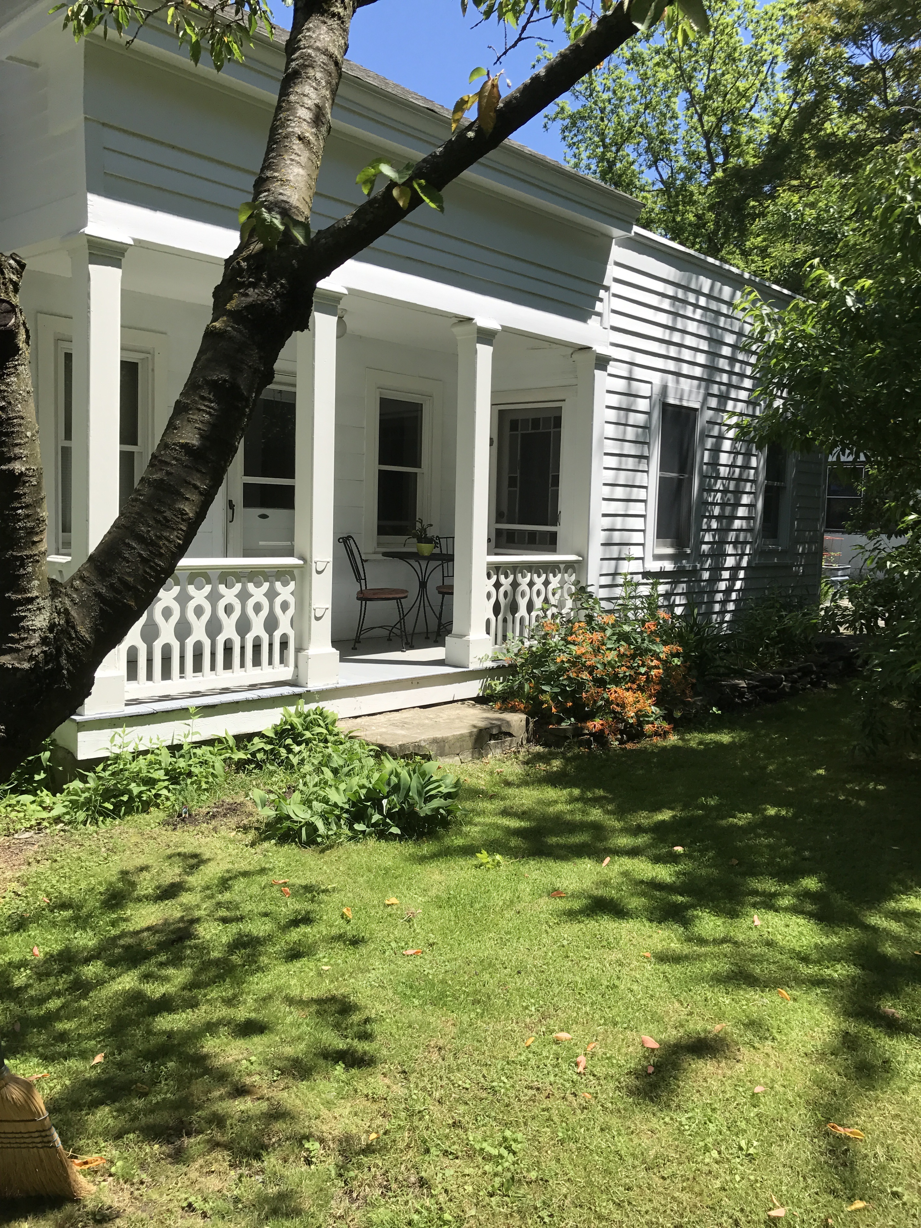 Charming, Downtown and Conveniently Located