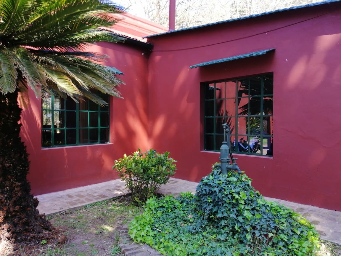 Los Pinos, cálida casa de campo en Tomas Jofre Cabañas
