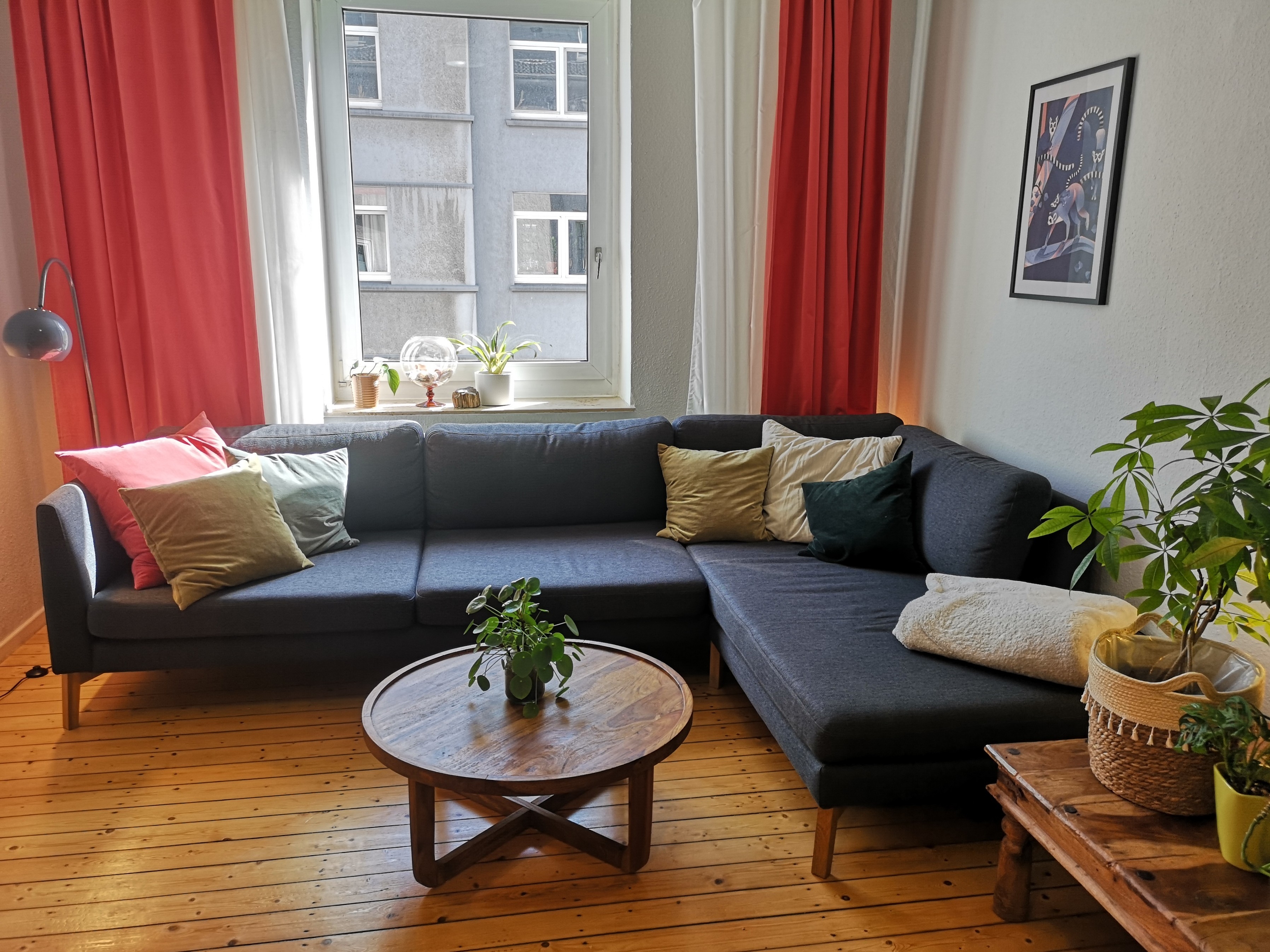 Charming old building apartment in a central location