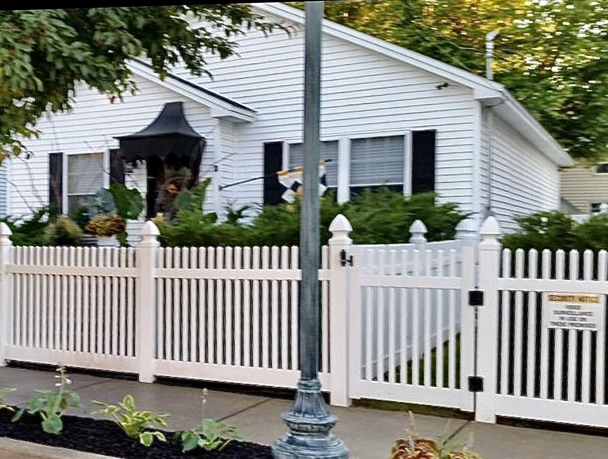 White & Black Cottage Cottages for Rent in Glens Falls, New York