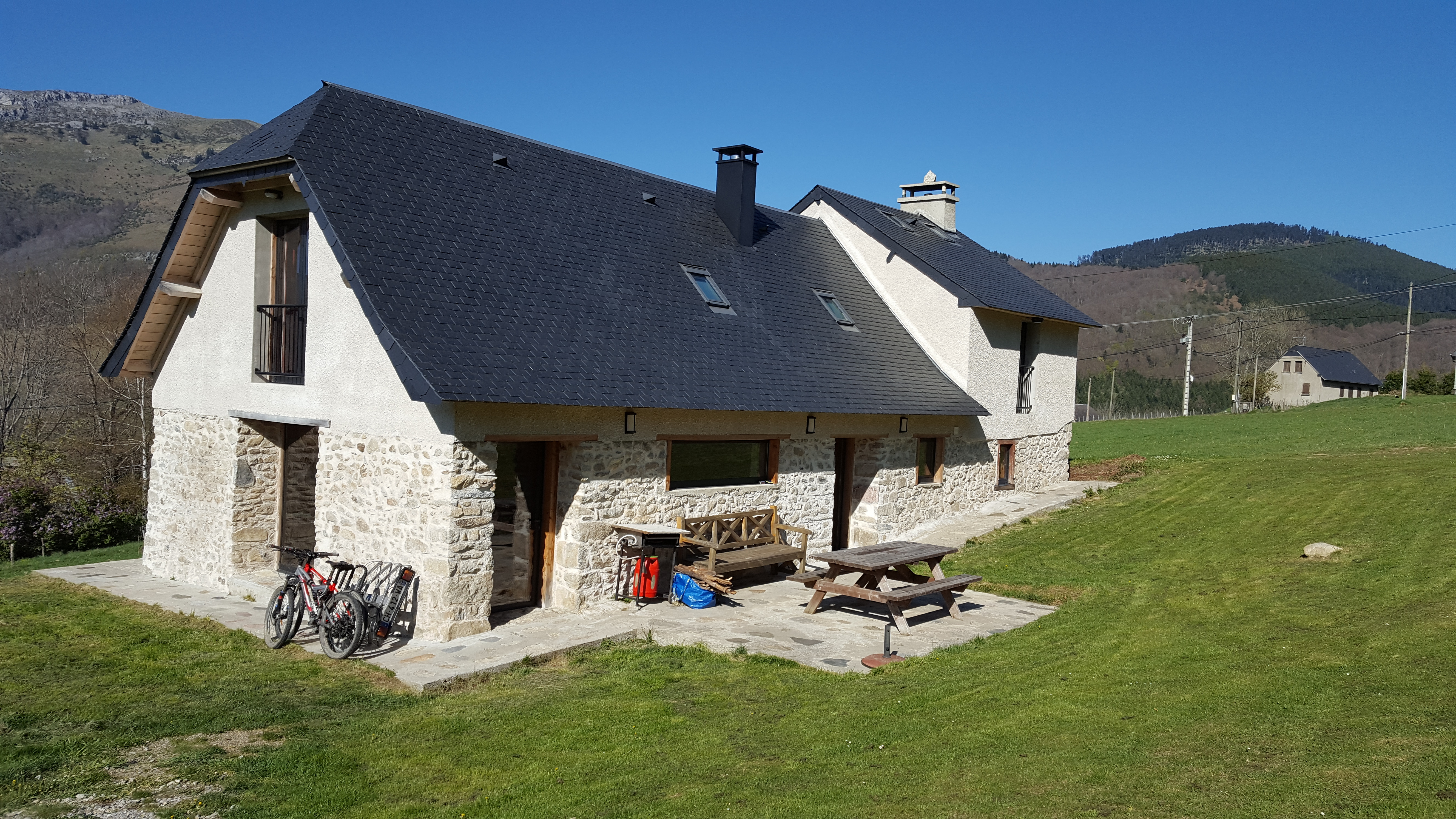 9 pers 4 bathrooms sauna with all comforts- Ranked 4*
