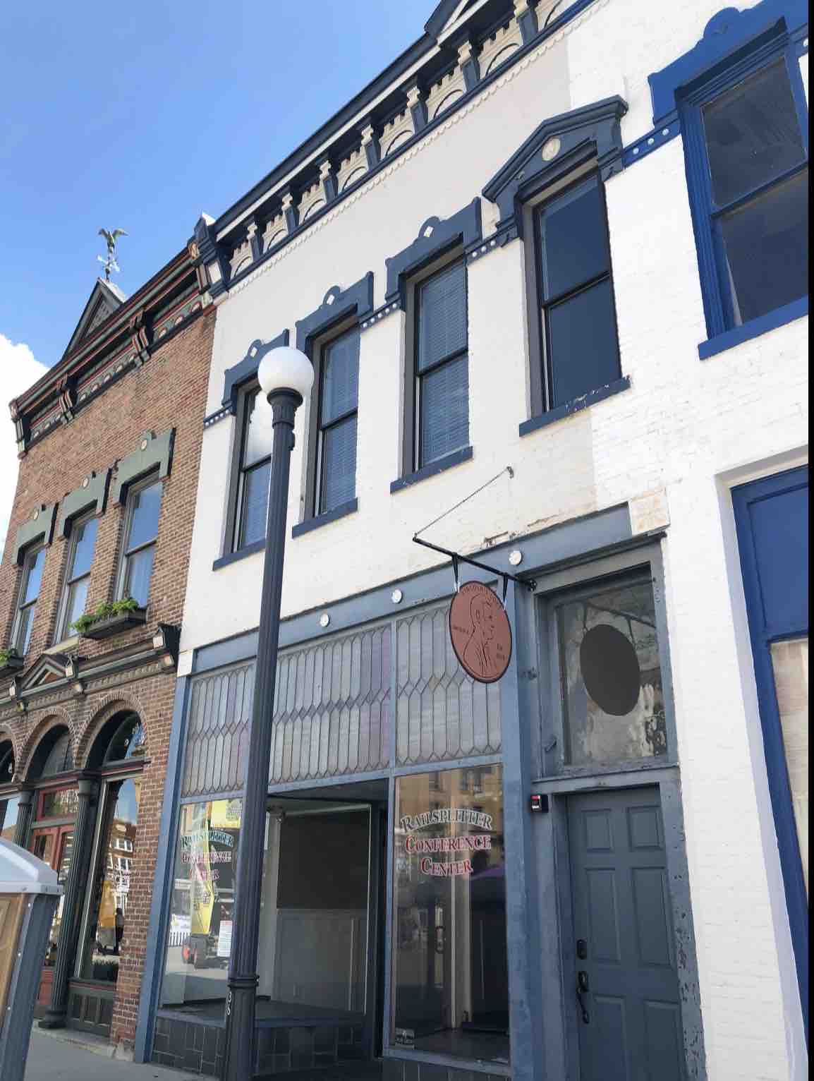 Lincoln’s LoftSpeakeasy Loft Downtown Lincoln,IL Lofts for Rent in