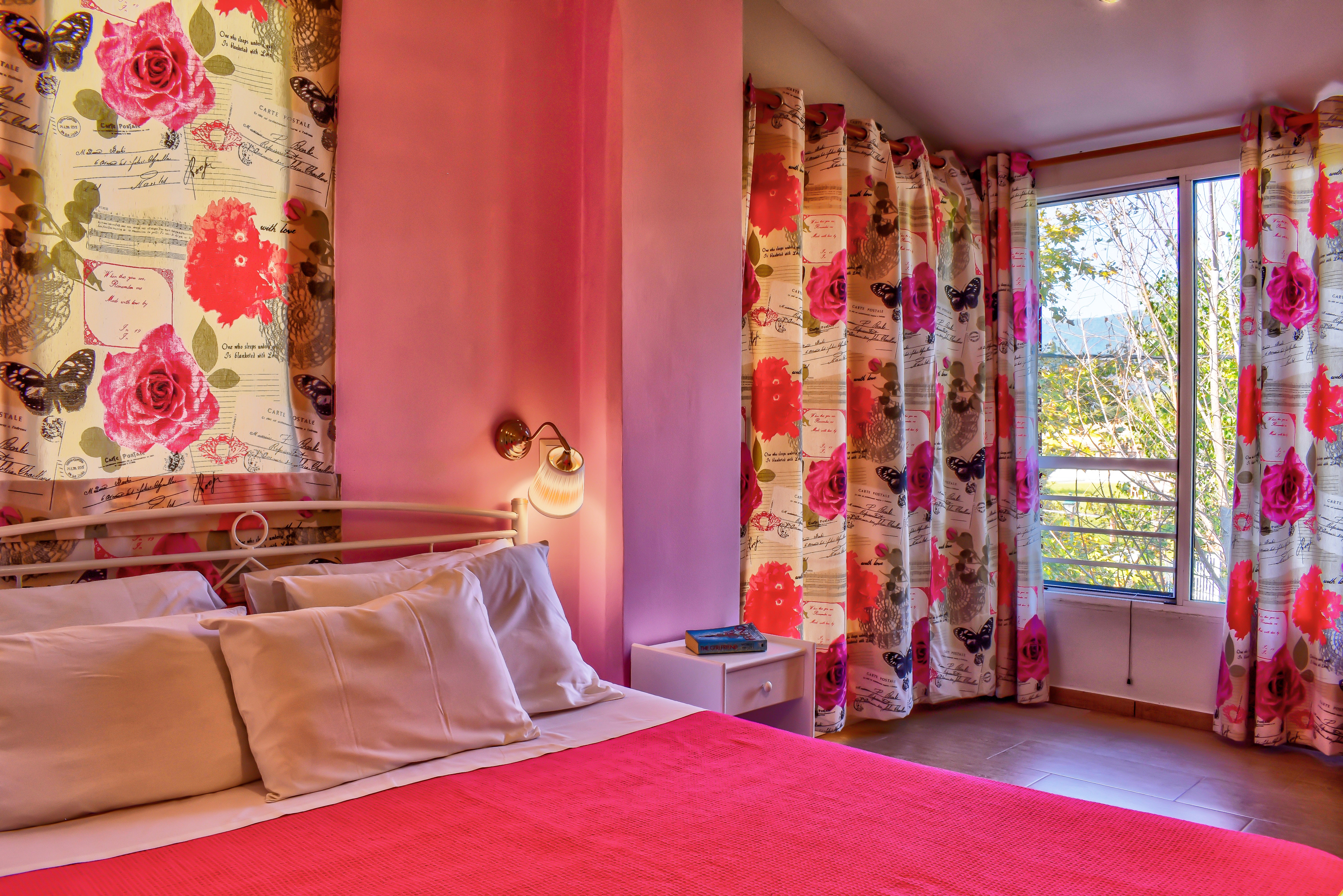 Stunning Studio, for 2, by Dassia beach, Corfu