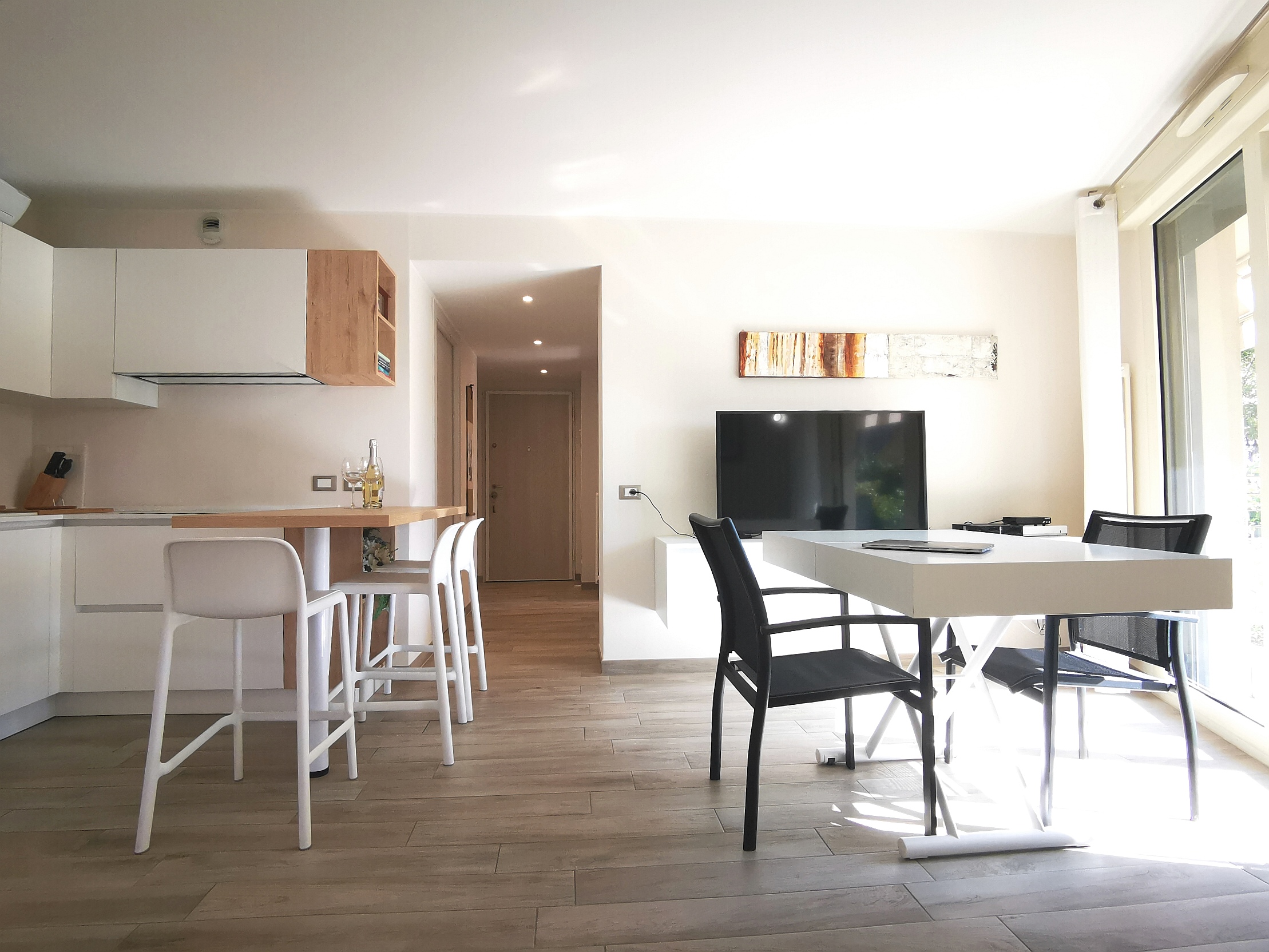 New, Modern, near Beach with AC, terrace & Parking