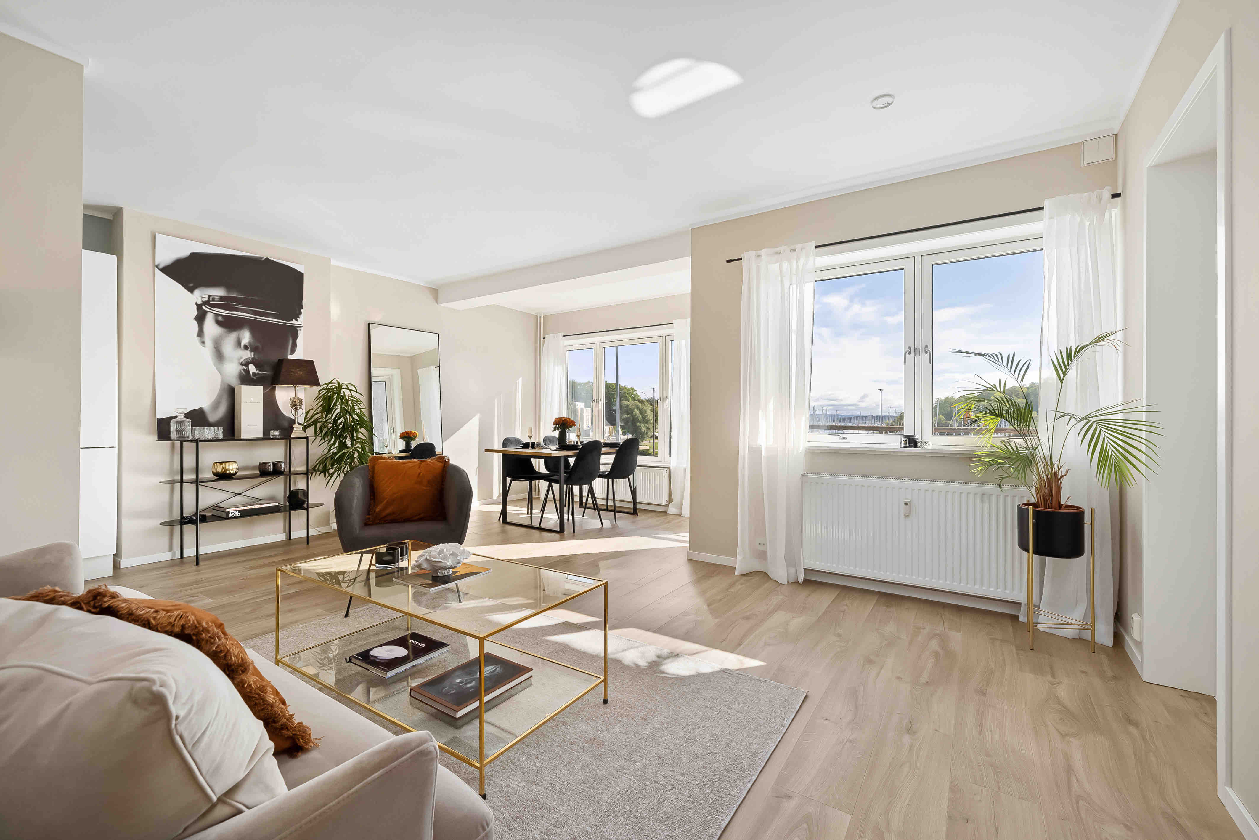 Spacious & modern apartment w attractive location