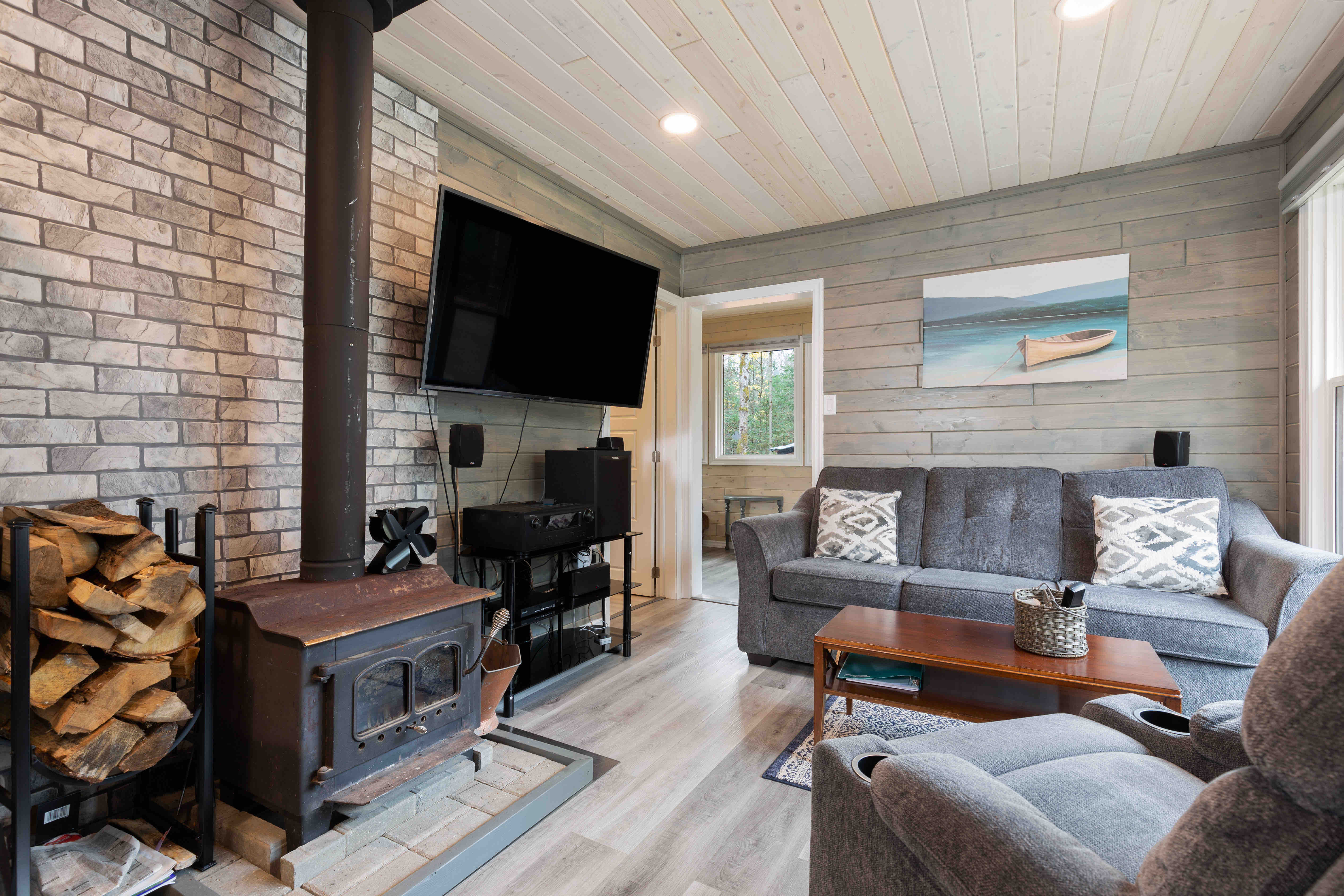 Log-cabin cottage -SAUNA,private, WiFi, space!