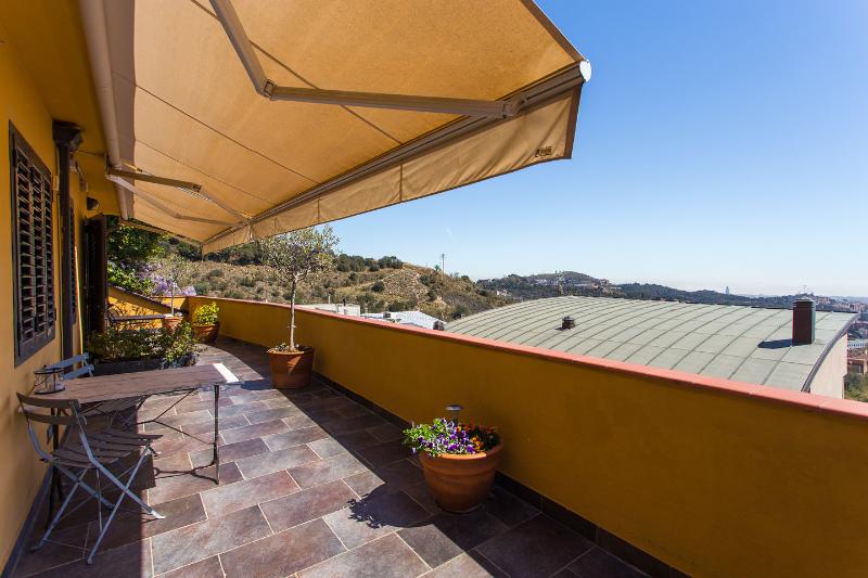 Charming apartment with fantastic views! in Vallcarca i els Penitents, Barcelona
