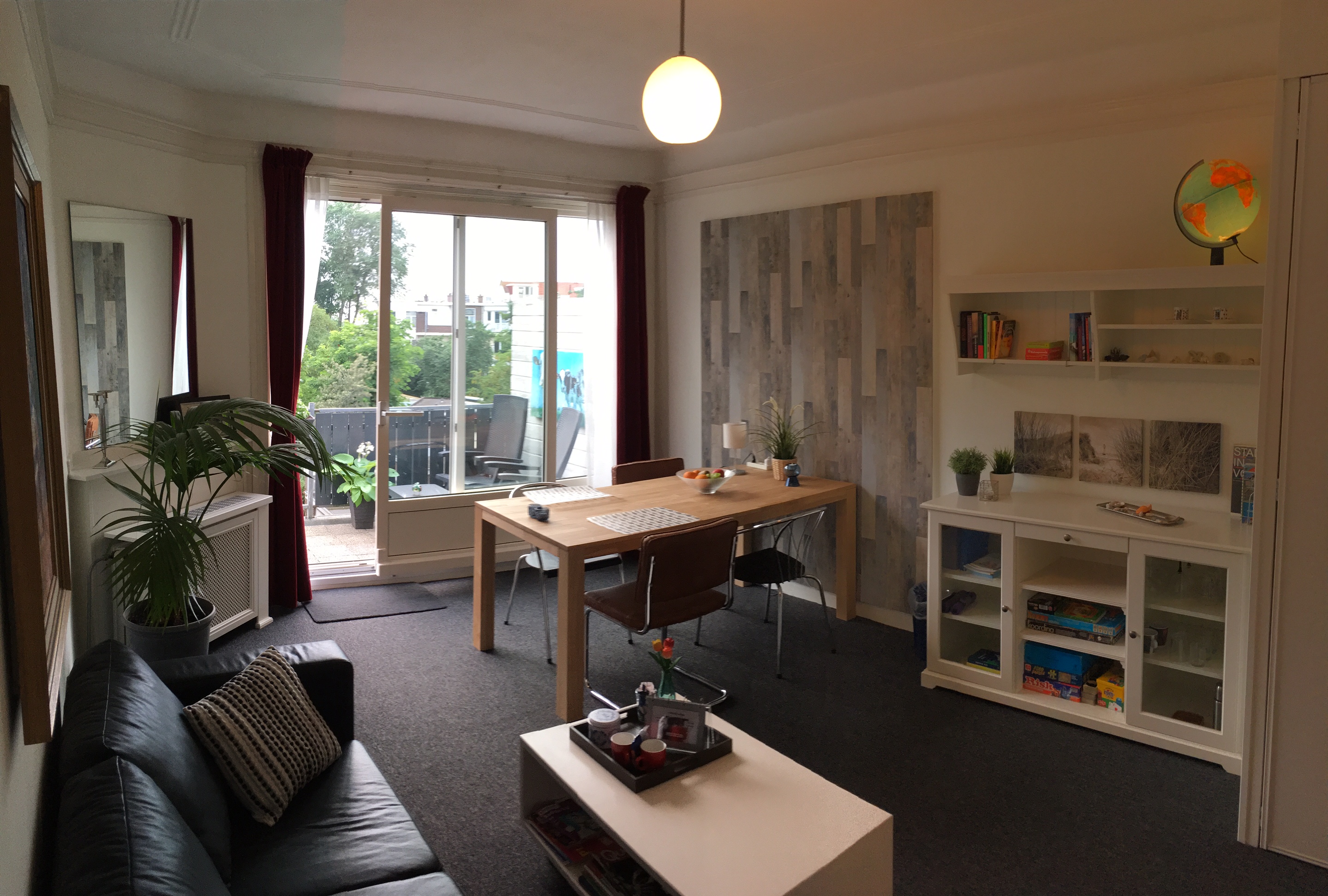 Spacious and sunny apartment near the beach