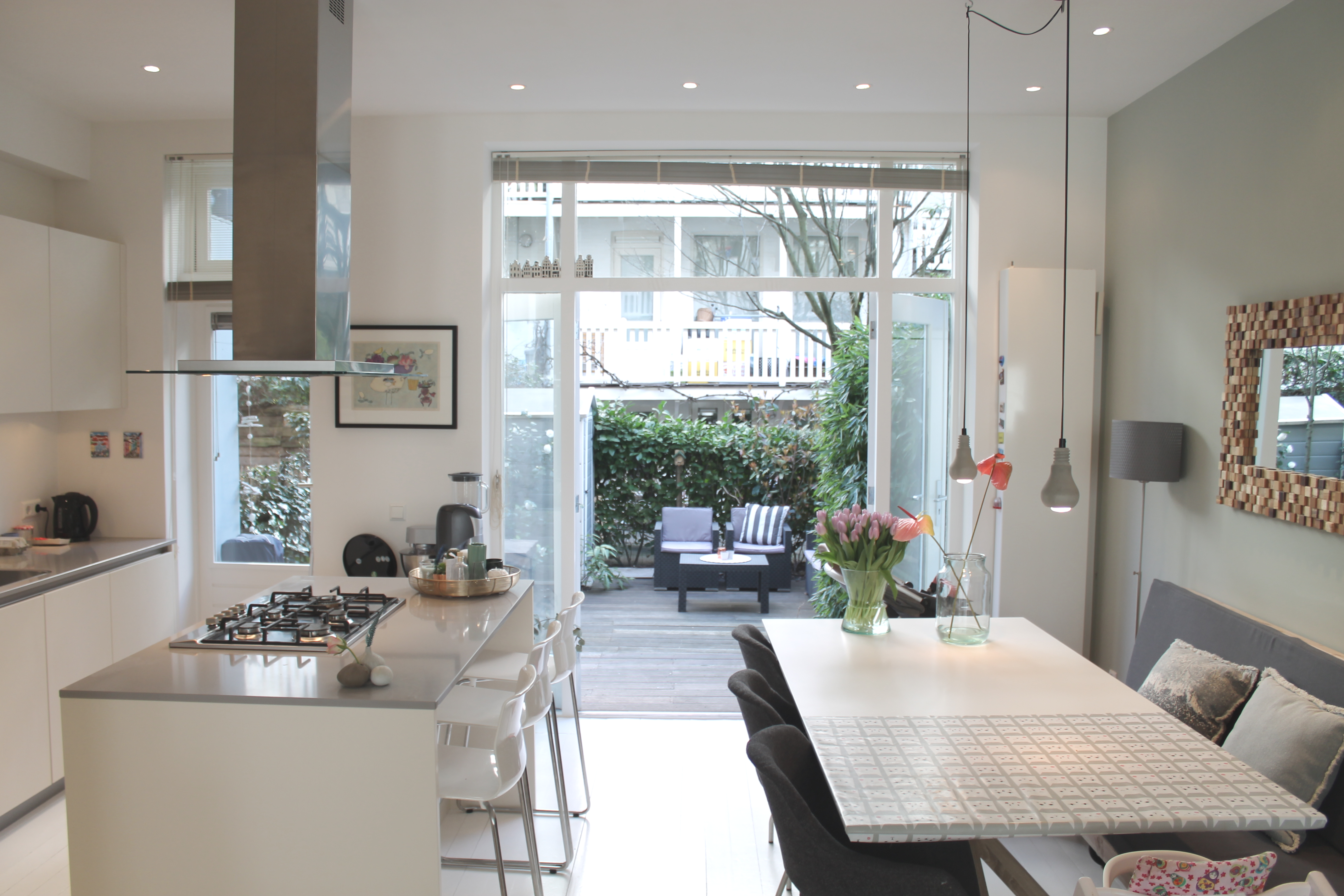 Luxurious, kid friendly, in center,  3 BR & garden — Amsterdam stay