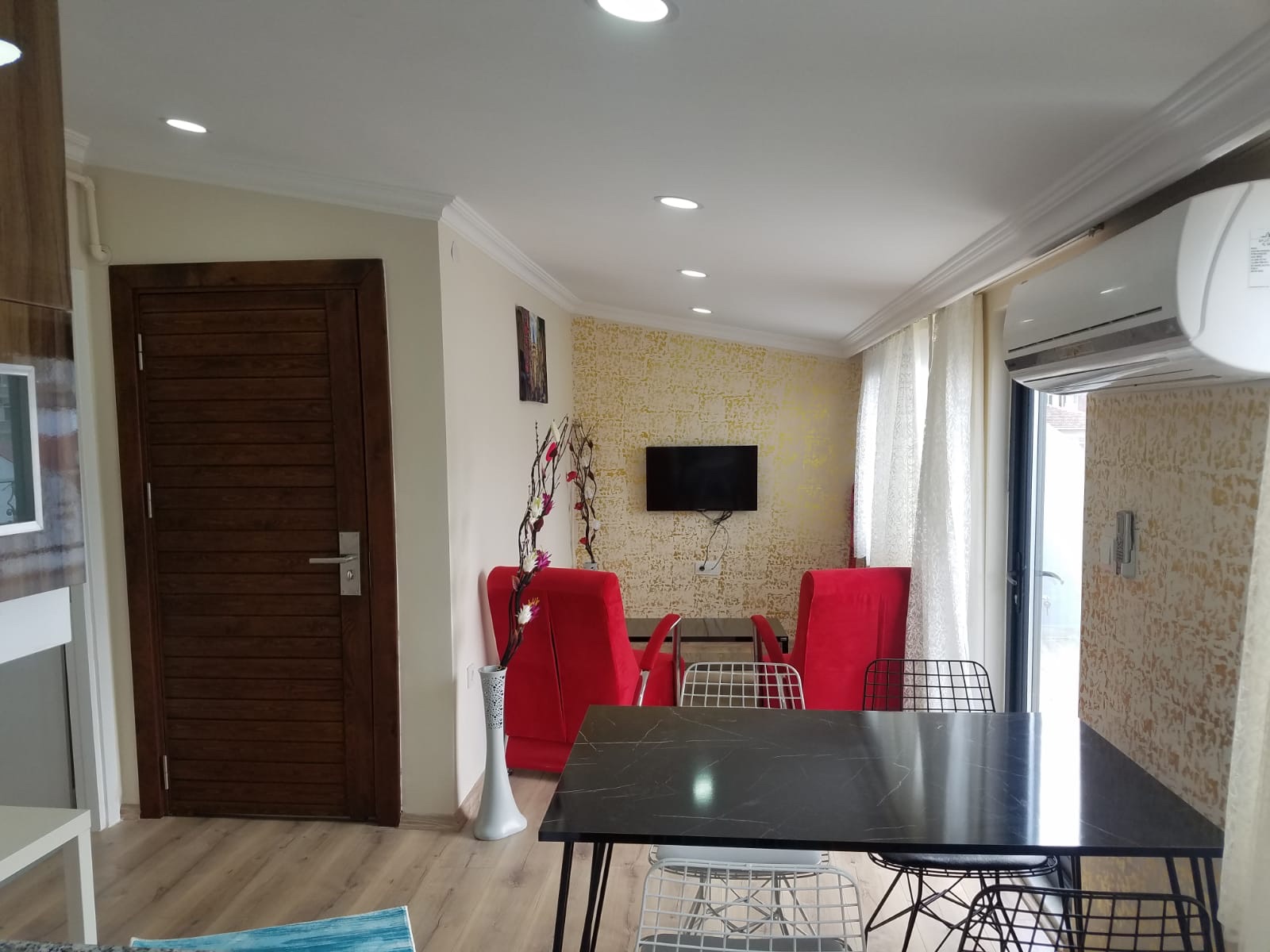 2+1 teras ve klimalı harika manzaralı tüm ev Airbnb