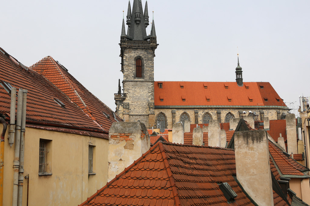2 Bedroom Old Town Square, 2 WC