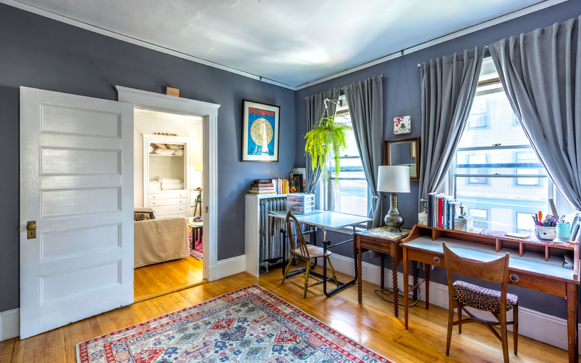 Big sunny artist's 1BR near Harvard in Mid-Cambridge, Cambridge