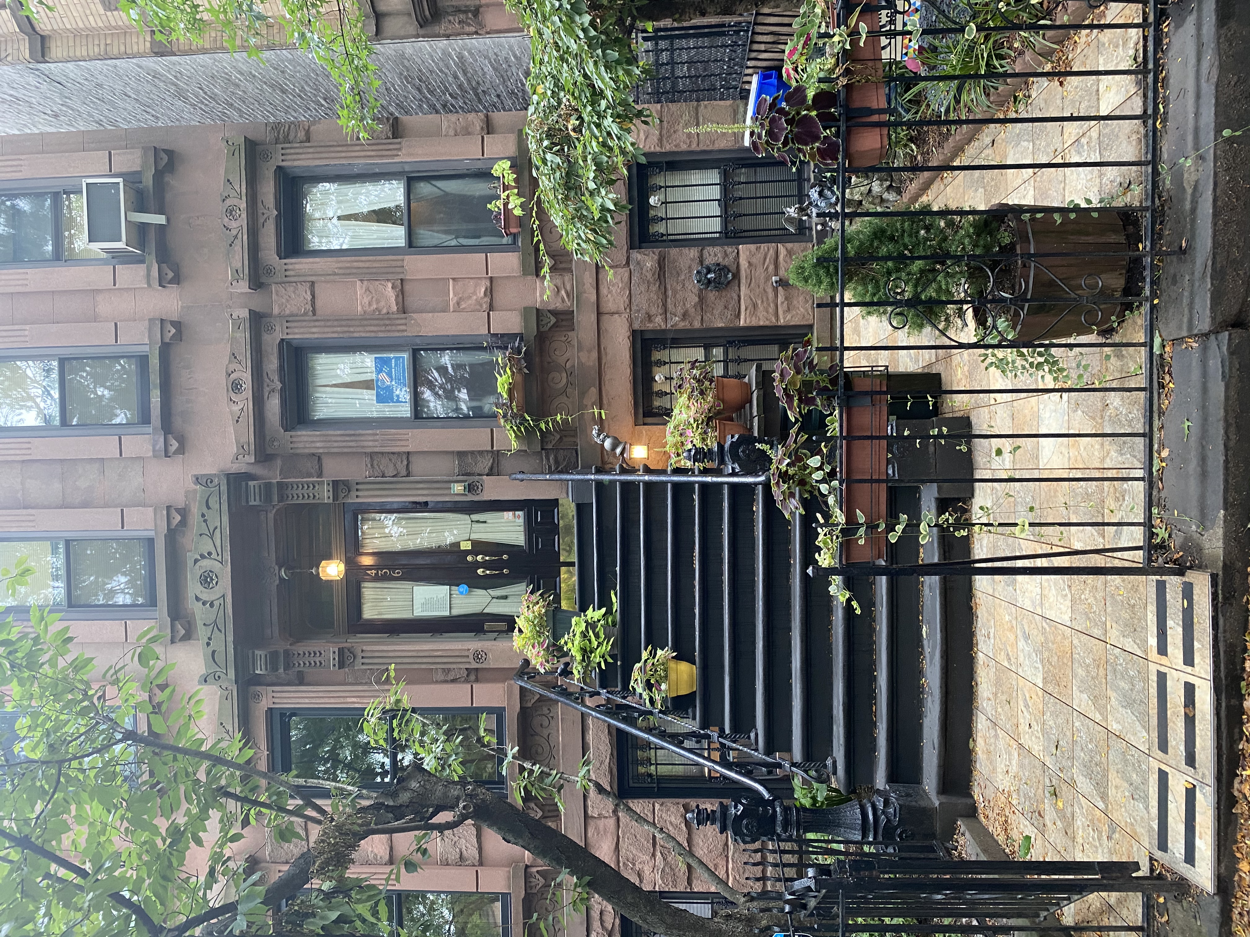 Beautiful Grdn. Apt. in Park Slope