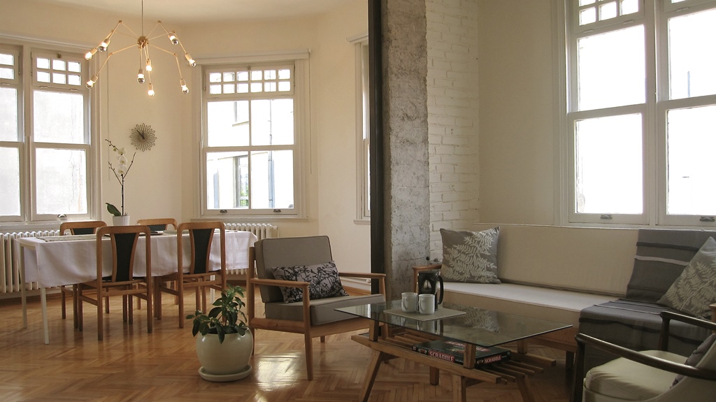 CONTEMPORARY LOFT WITH VIEW IN CITY CENTER
