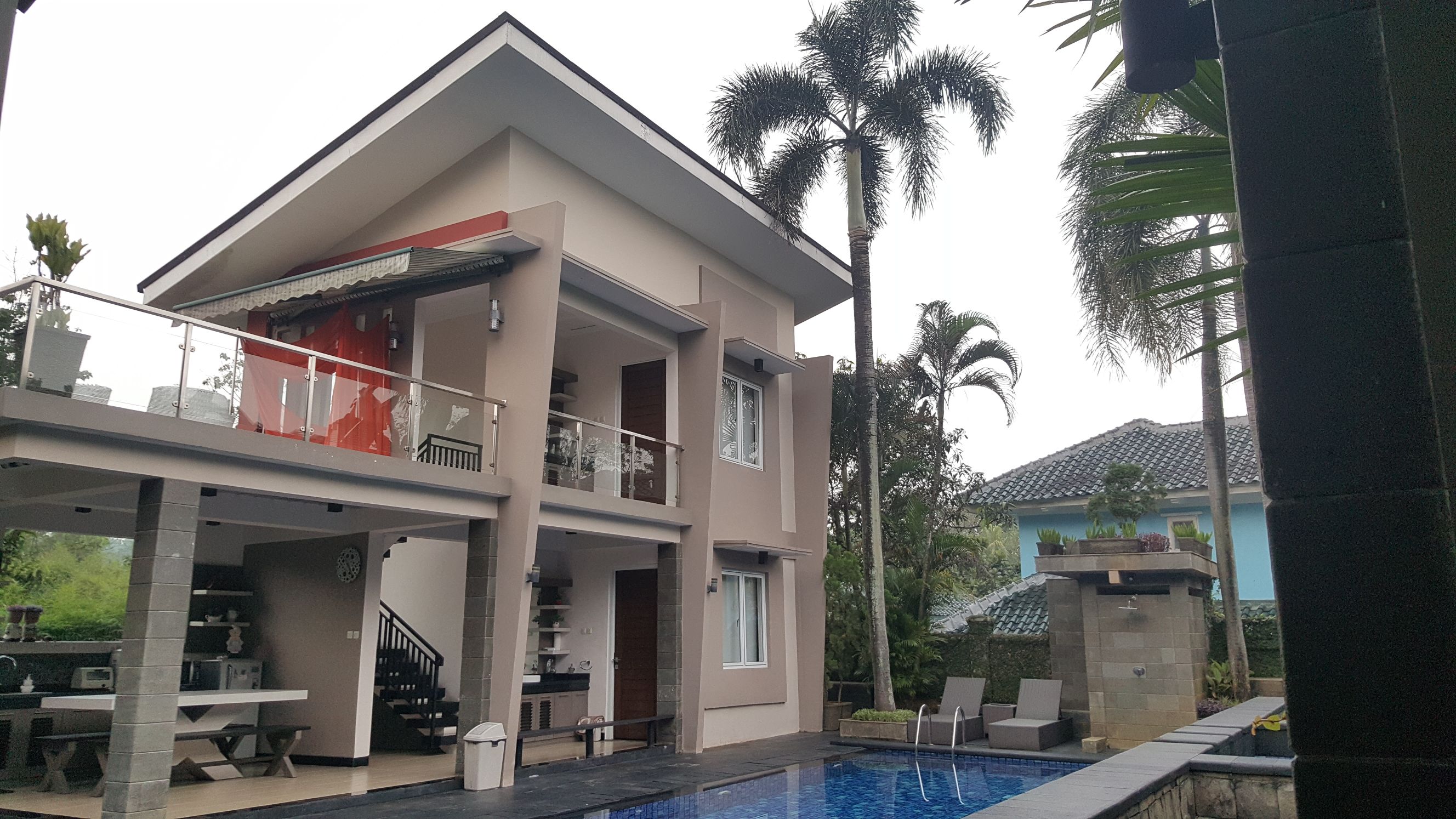 101 Villa, a pool house (2 room) at Sentul Bogor. Rumah kecil untuk
