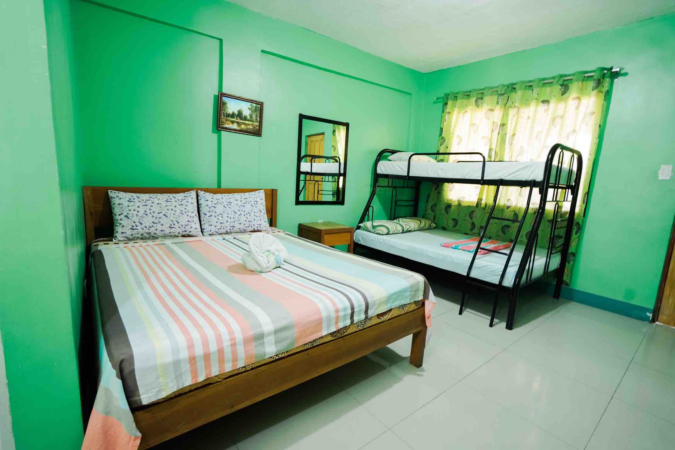 Tagaytay Budget Room (B) Family AC Apartments for Rent in Tagaytay