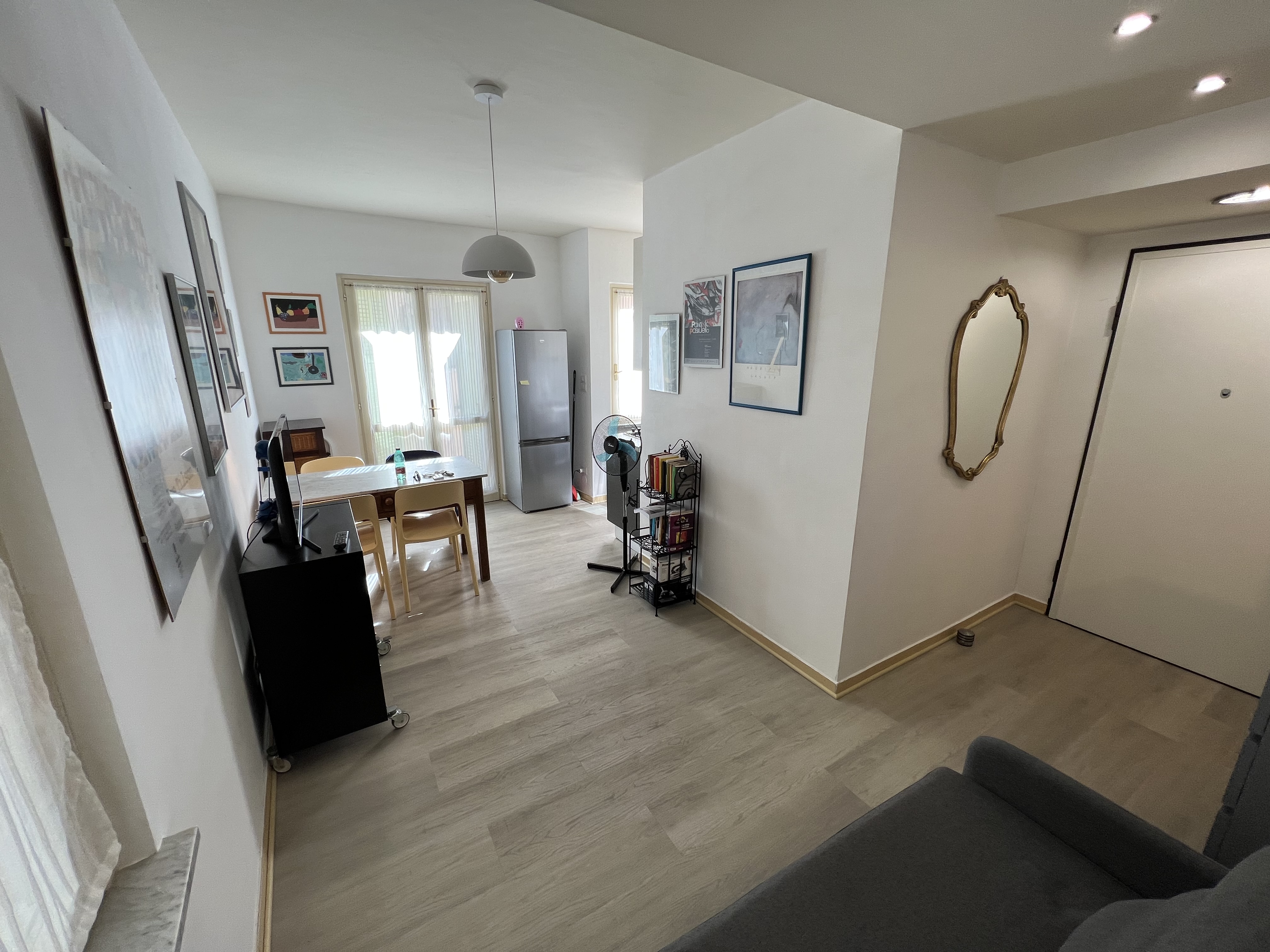 Two-room apartment 150 meters from the beach with parking