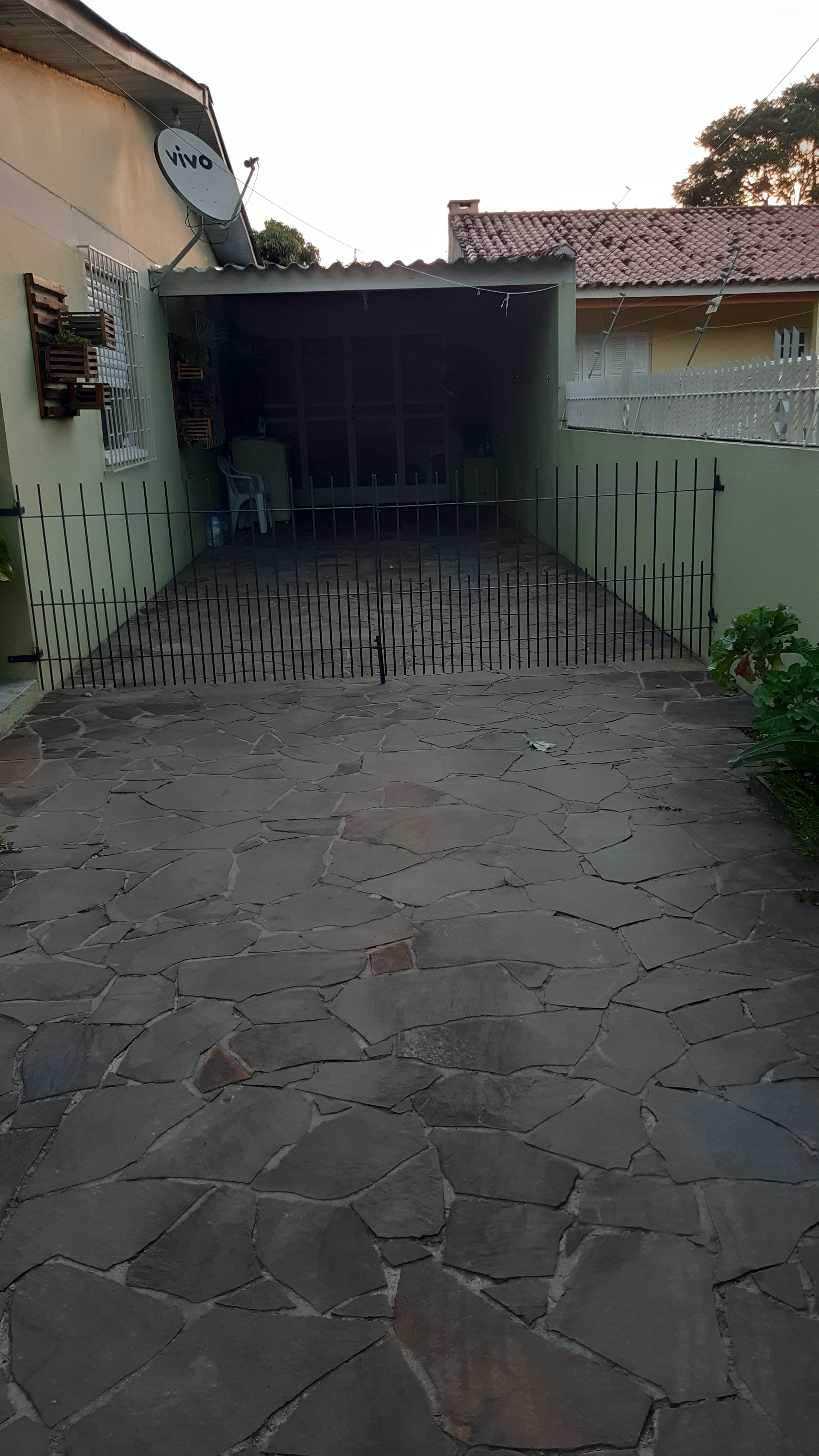 Seasonal Rental House 3 garage entrance