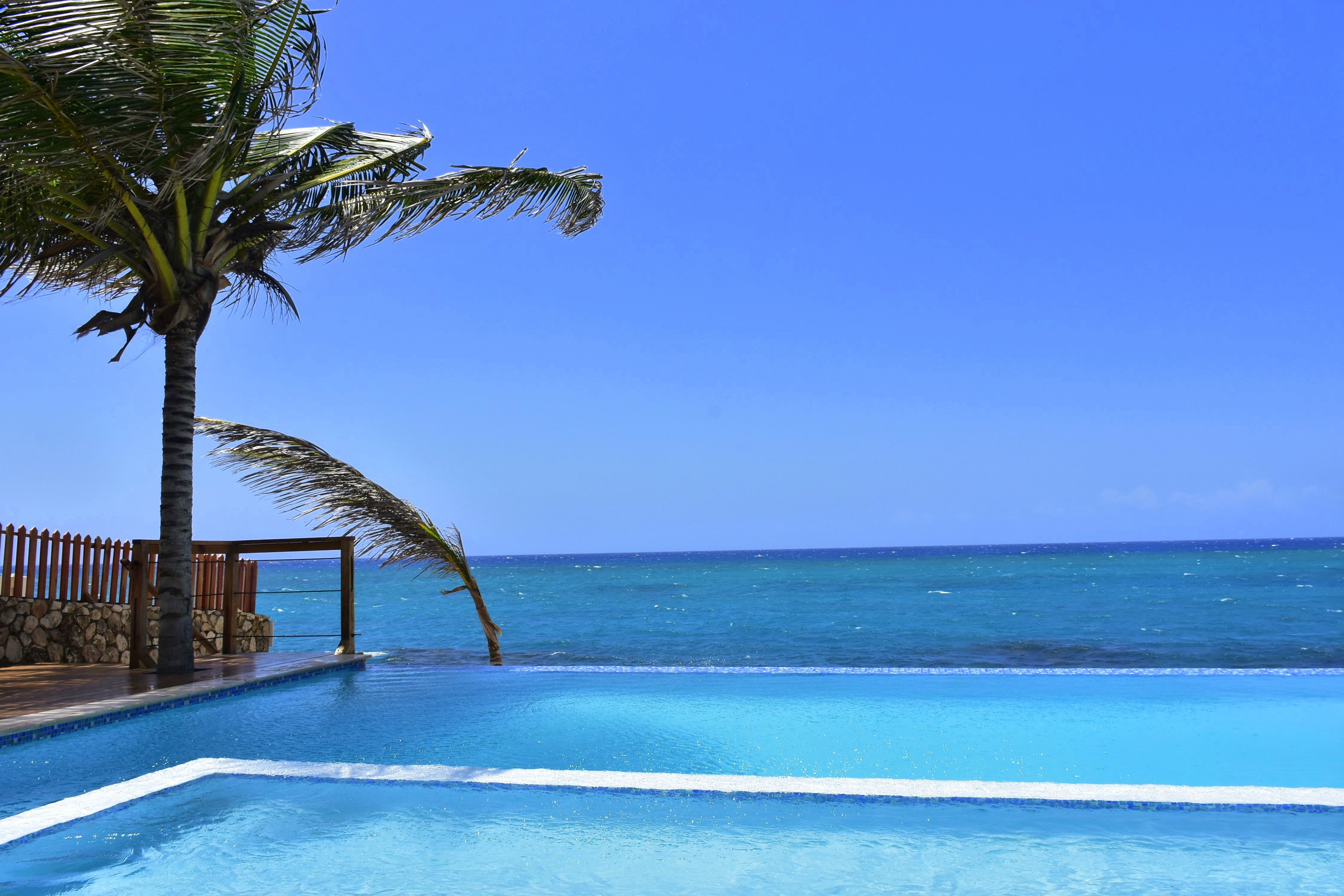 Floating On Water-Ocean Front Penthouse
