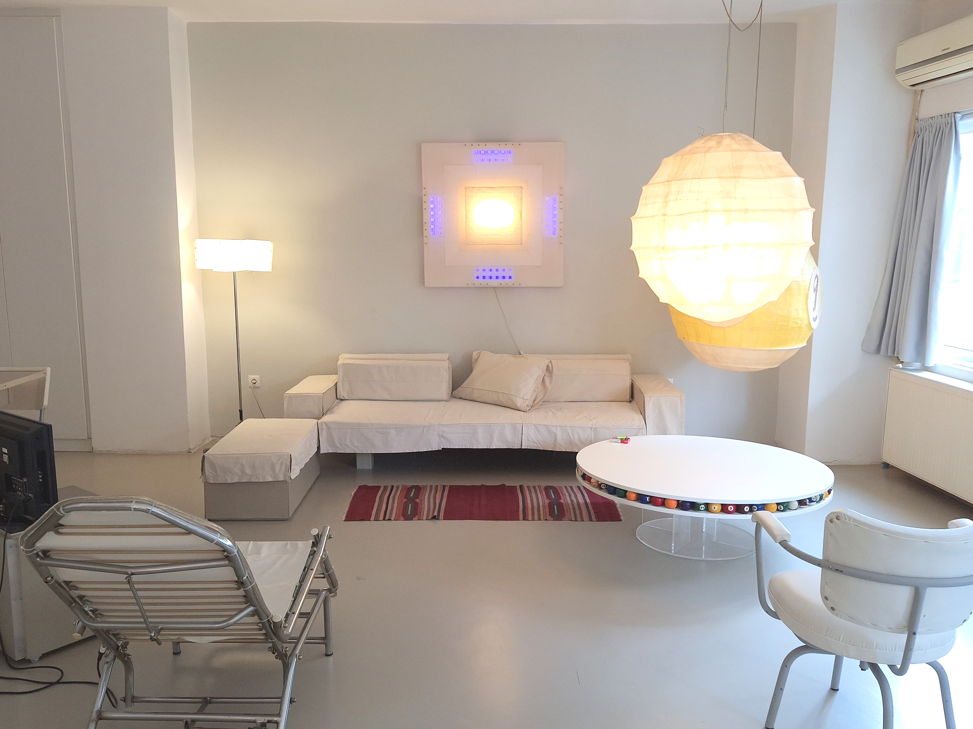 Bright & Spacious Loft in the Heart of Downtown