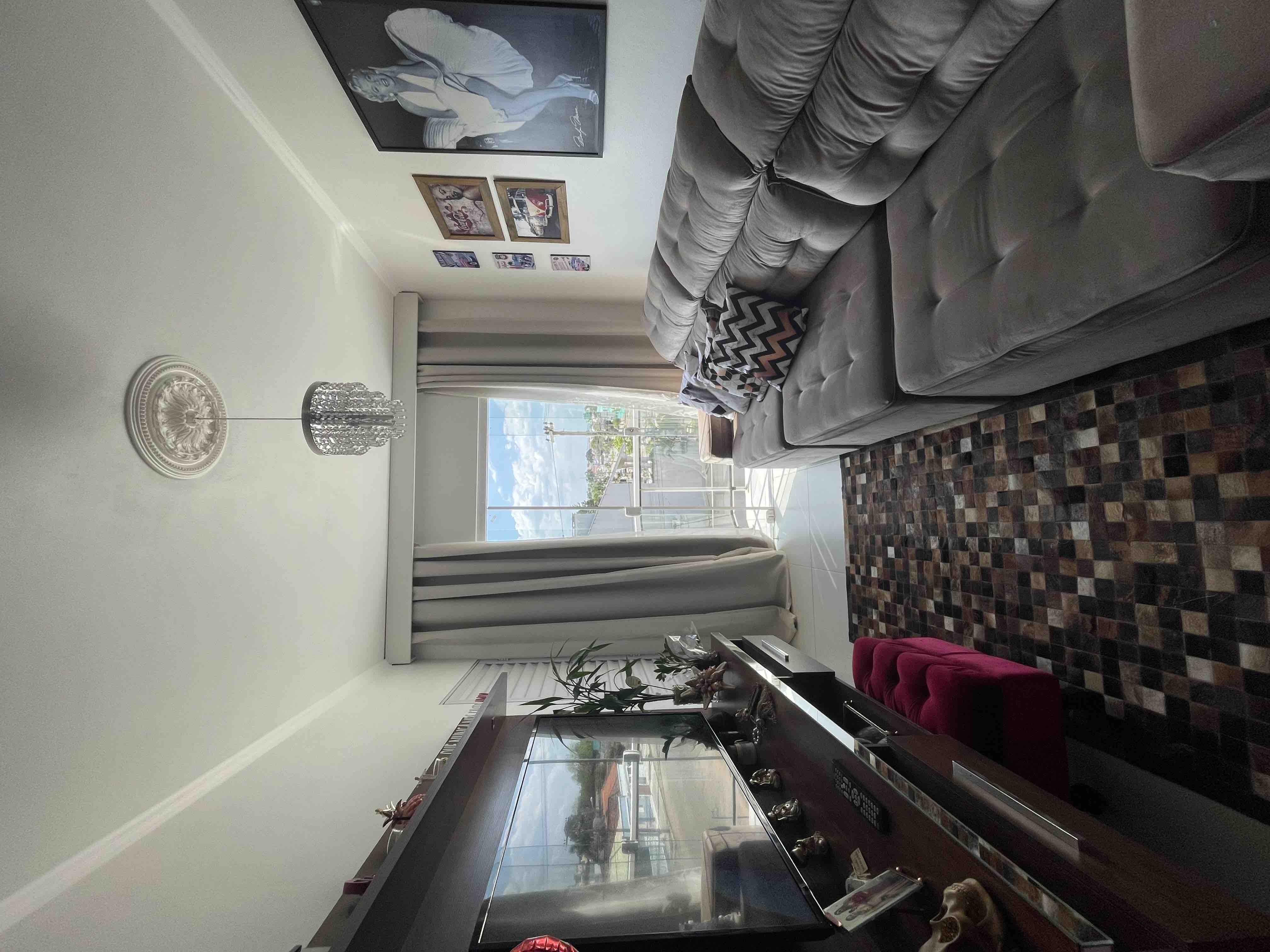 Apartment in prime area!