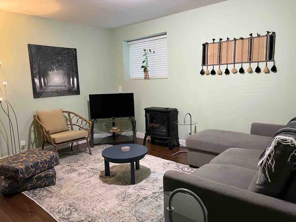 Comfortable independent suit in White Rock