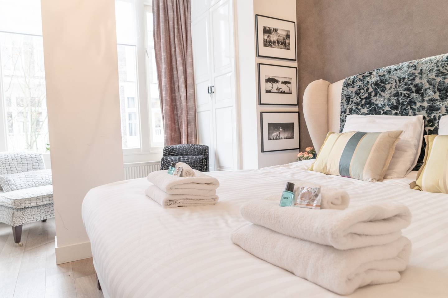 Bright & comfy private room, close to Vondelpark β Amsterdam stay