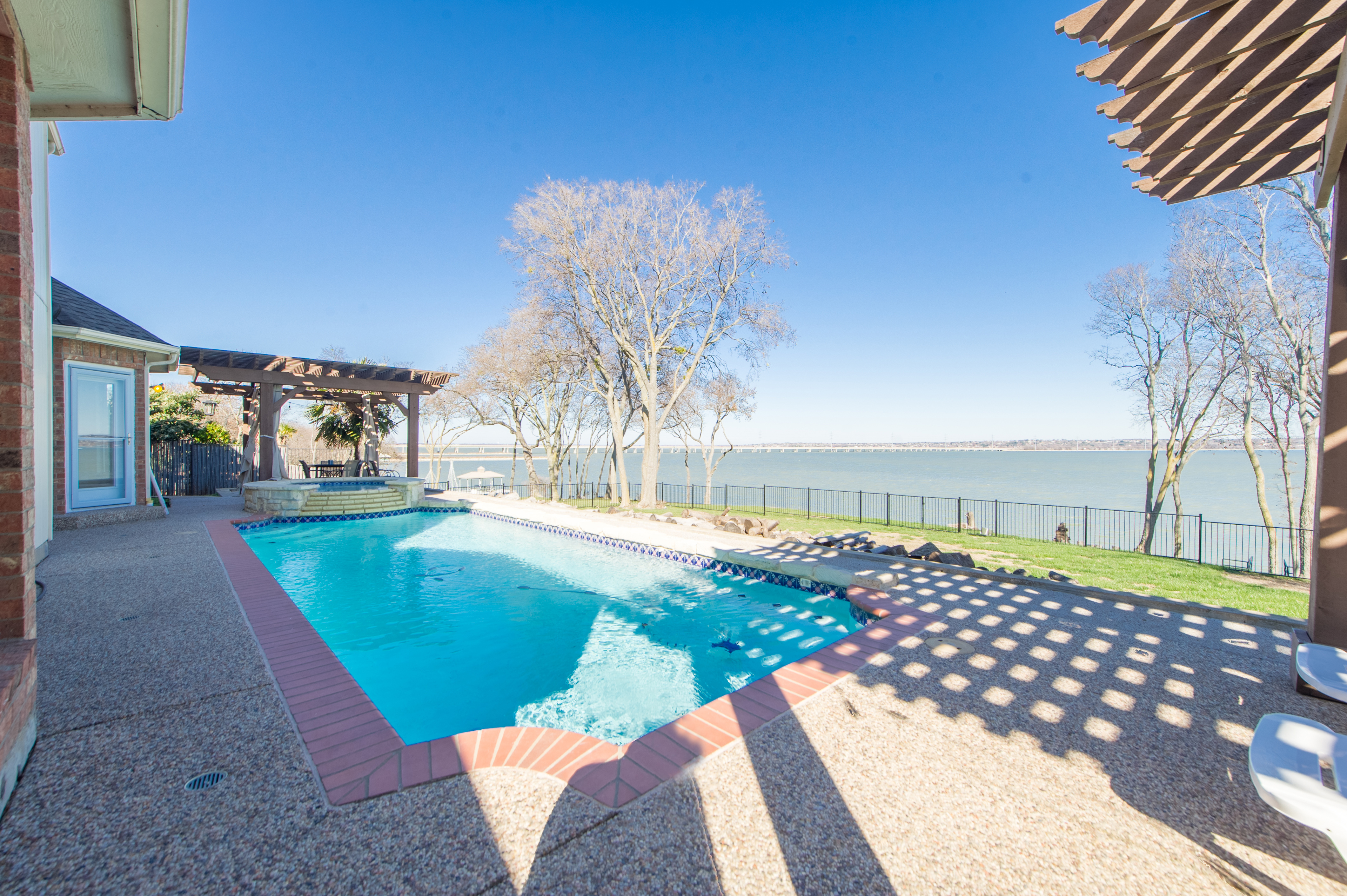 Lakefront Luxury 6BR/4BA w/ Pool & Dock in District 9, Dallas