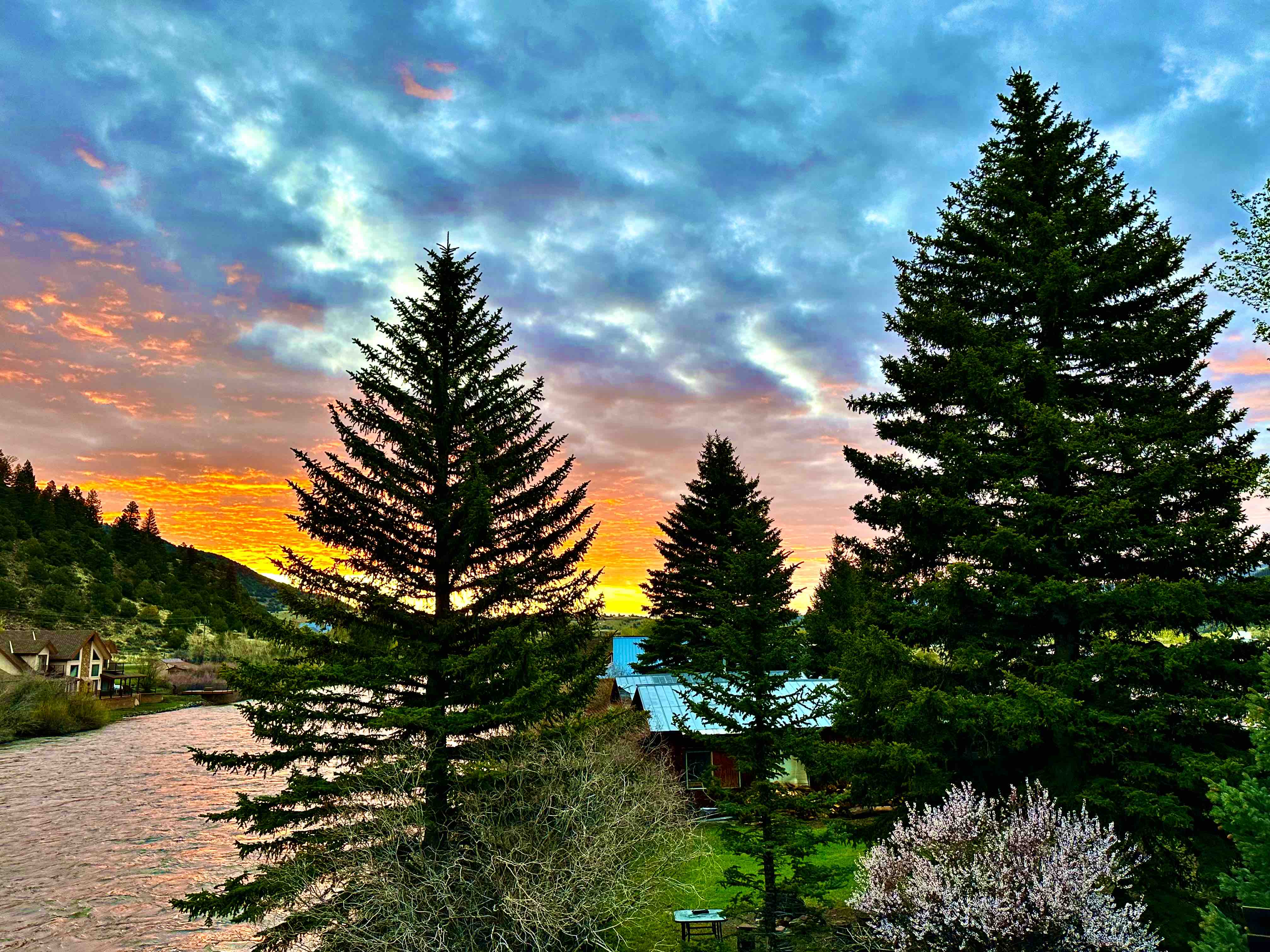 Rio Bandito Elk Retreat- Riverfront